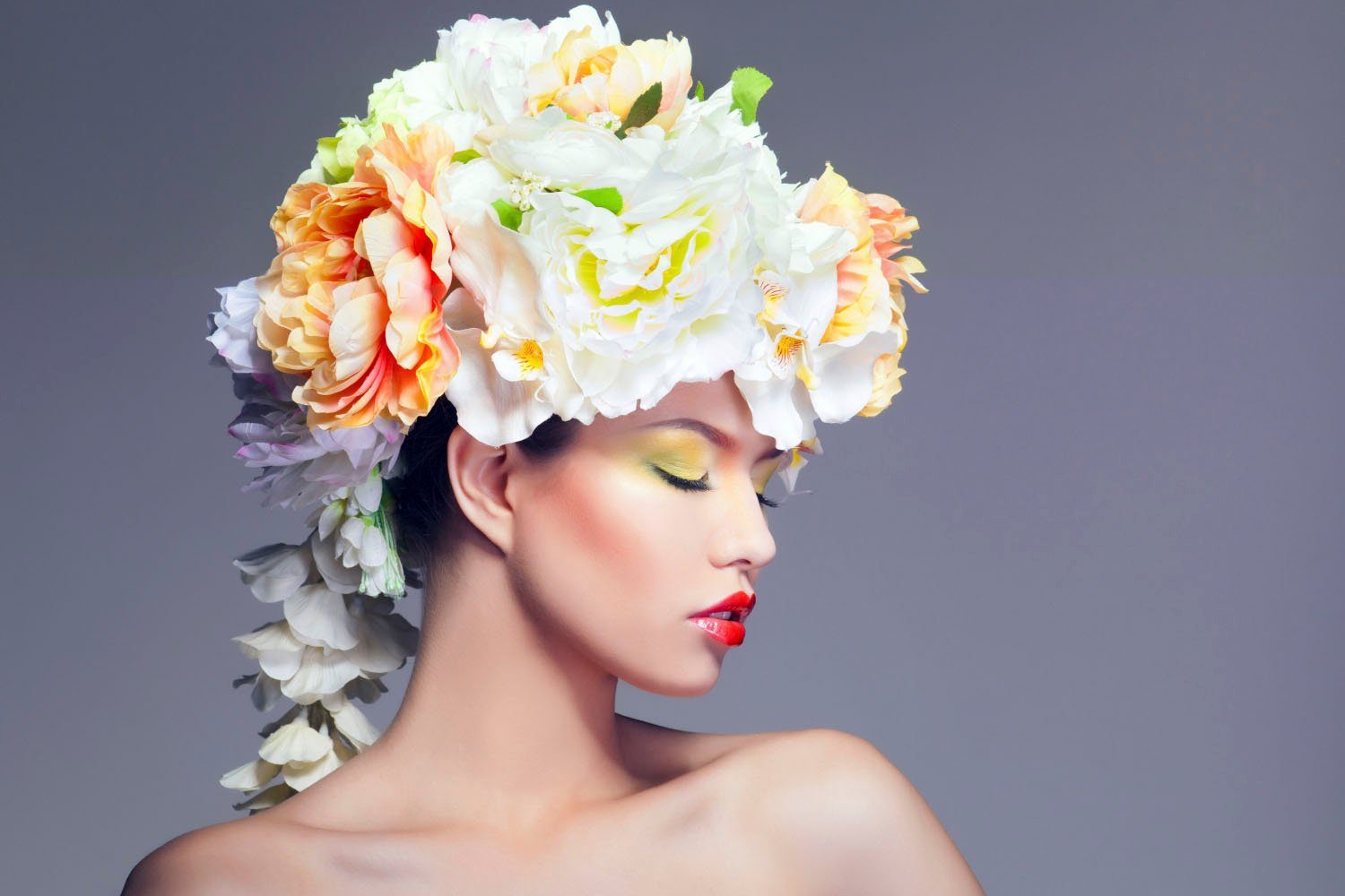 queence Acrylglasbild Frau mit Blumenhut, Bilder von Frauen, Blumen, Fashion, Frau, Kunst, Fine Art-Print in Galeriequalität