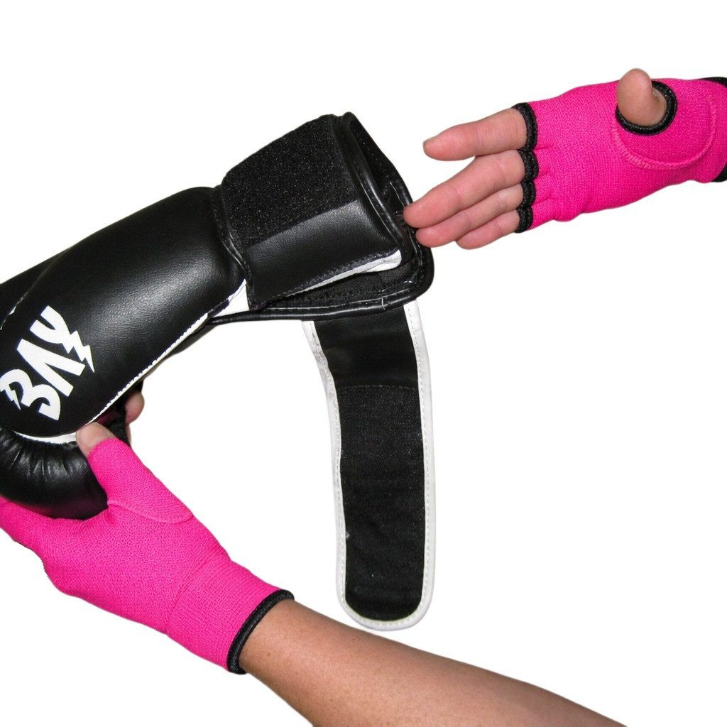 BAY-Sports Boxhandschuhe Innenhandschuhe Boxbandagen Handbandagen Boxen Kickboxen MMA pink (Paar), Halbfinger-Design zum schnellen Hineinschlüpfen - mehr Stabilität