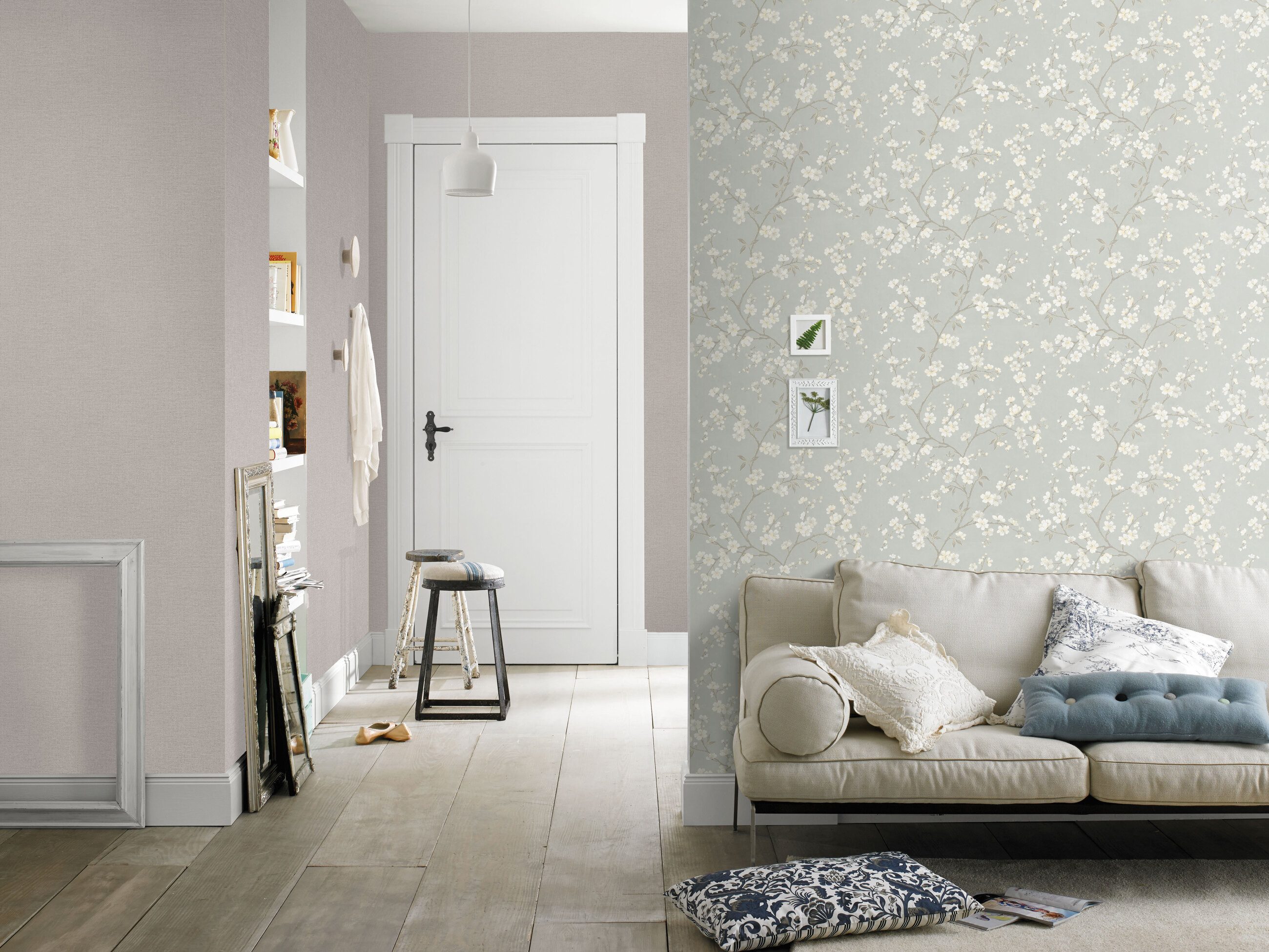 Rasch Vliestapete Kirschblüten & Zweige - Vinyltapete Grau Grün, floral, glänzend, Textiloptik, (1 Rolle, 1 St., Kollektion 'Country Charme' - 10,05 m x 0,53 m), Lichtbeständige Farben - Feucht abwischbar - Restlost abziehbar
