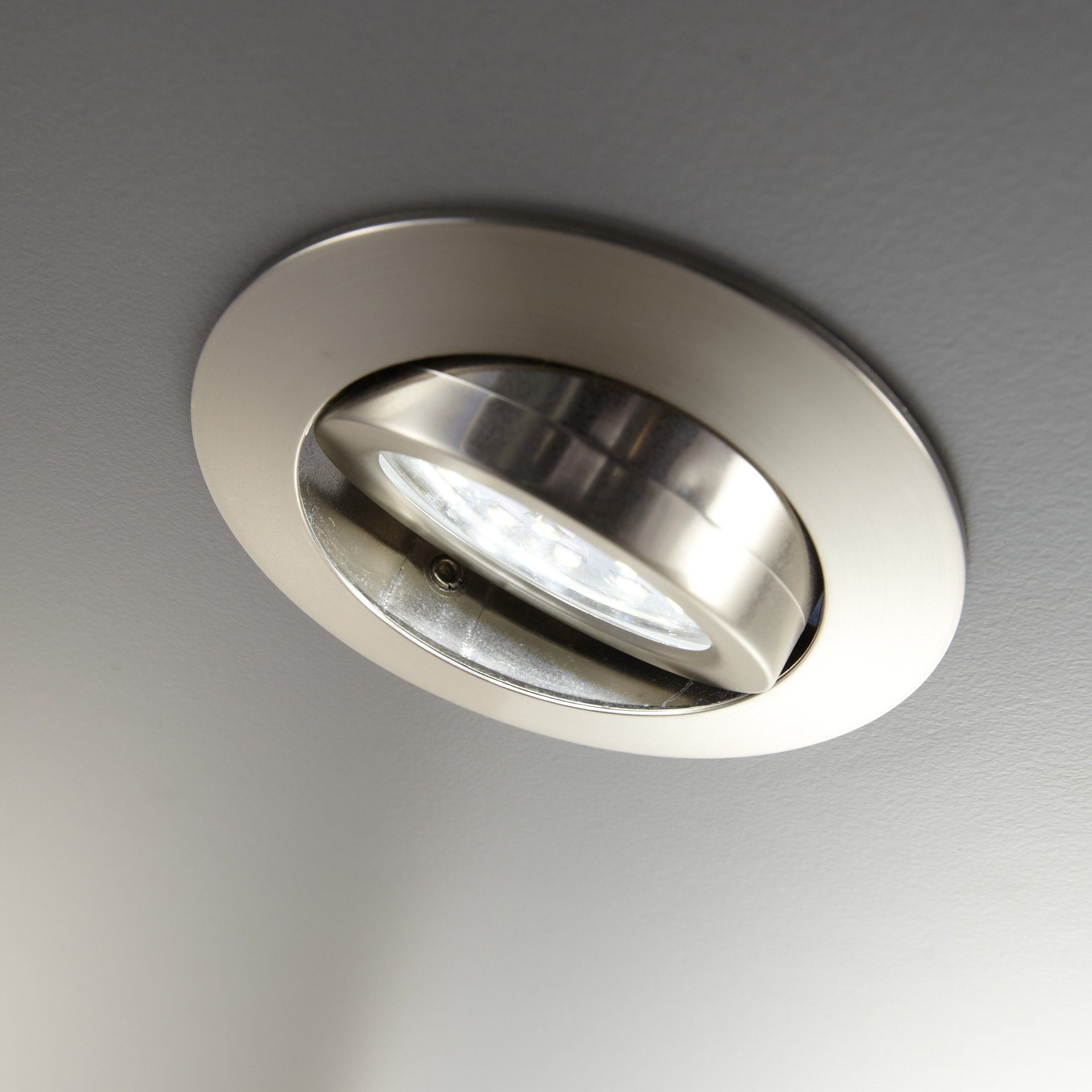B.K.Licht LED Einbauleuchte 6er Set Einbaustrahler, Schwenkbare Deckenspots, flache Spots, LED fest integriert, Warmweiß, 3.000K, 400Lm, 4,8W, Kunststoff, 8,2 x 3 cm, Nickel