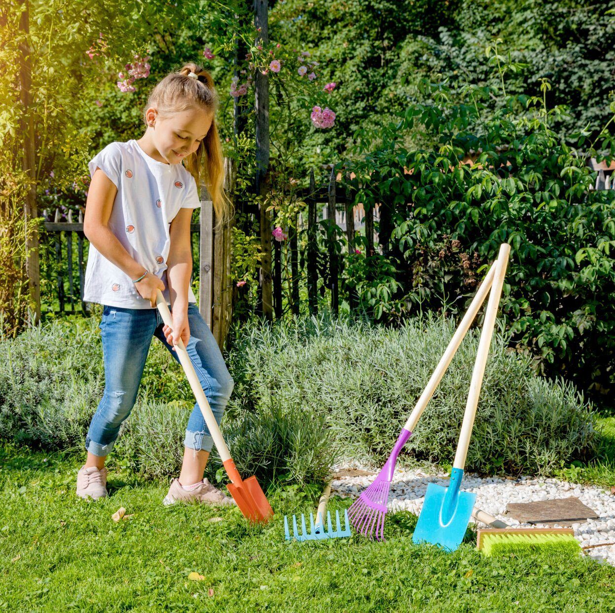 Windhager Gartenpflege-Set Gartenpflege-Set für Kinder, Gartenwerkzeug 5 Teilig, Spitzschaufel, Rechen, Fächerbesen, Besen, Schaufel, Spielzeug