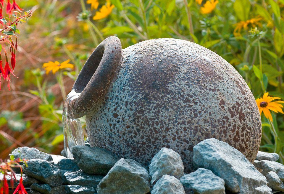 Gartenbrunnen Orange