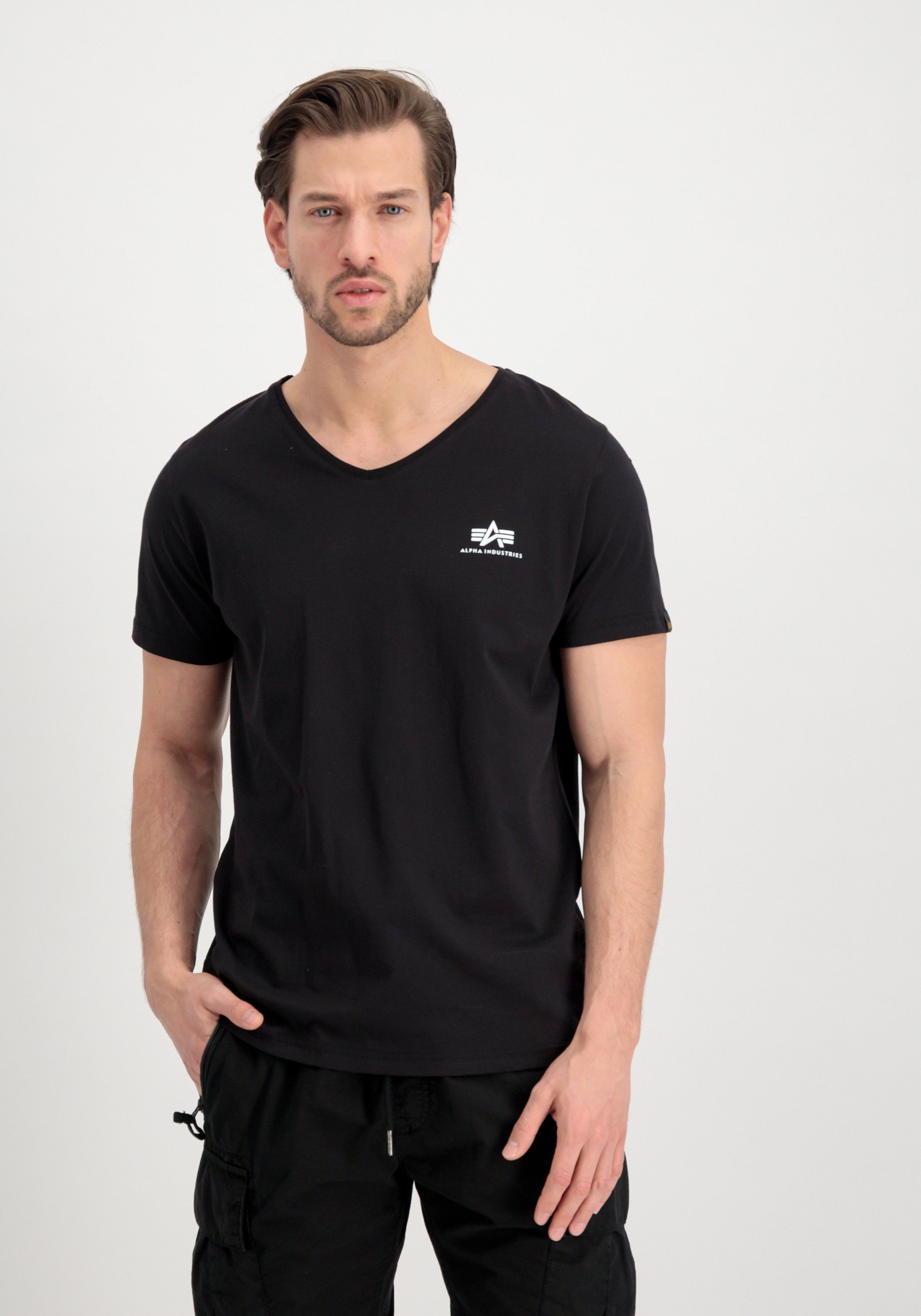 Alpha Industries T-Shirt Alpha Industries Men - T-Shirts Basic V-Neck T Small Logo black
