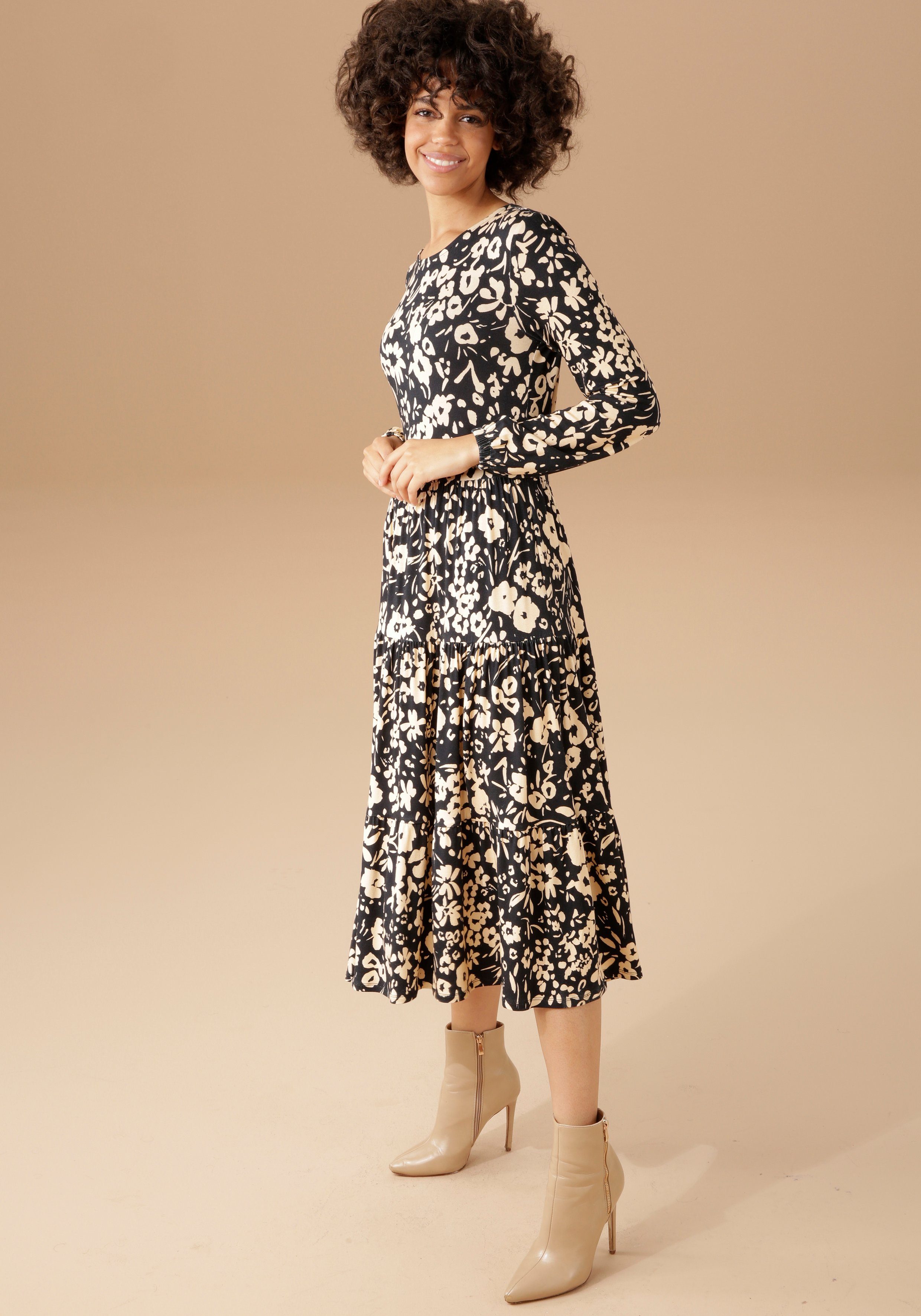Jerseykleid Blumendruck abstraktem Aniston CASUAL mit