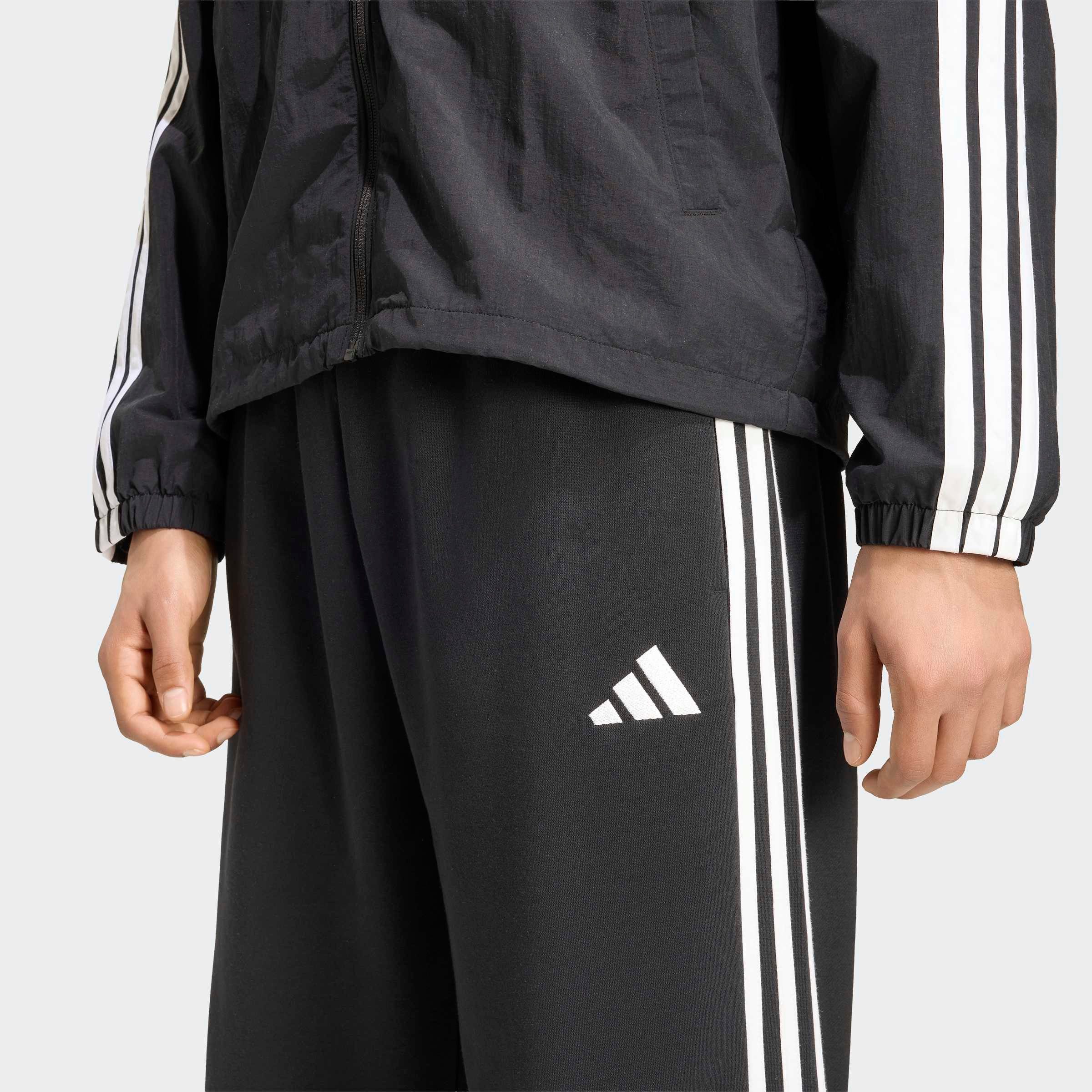 adidas Sportswear Sporthose ESSENTIALS 3-STREIFEN, OFFENER SAUM