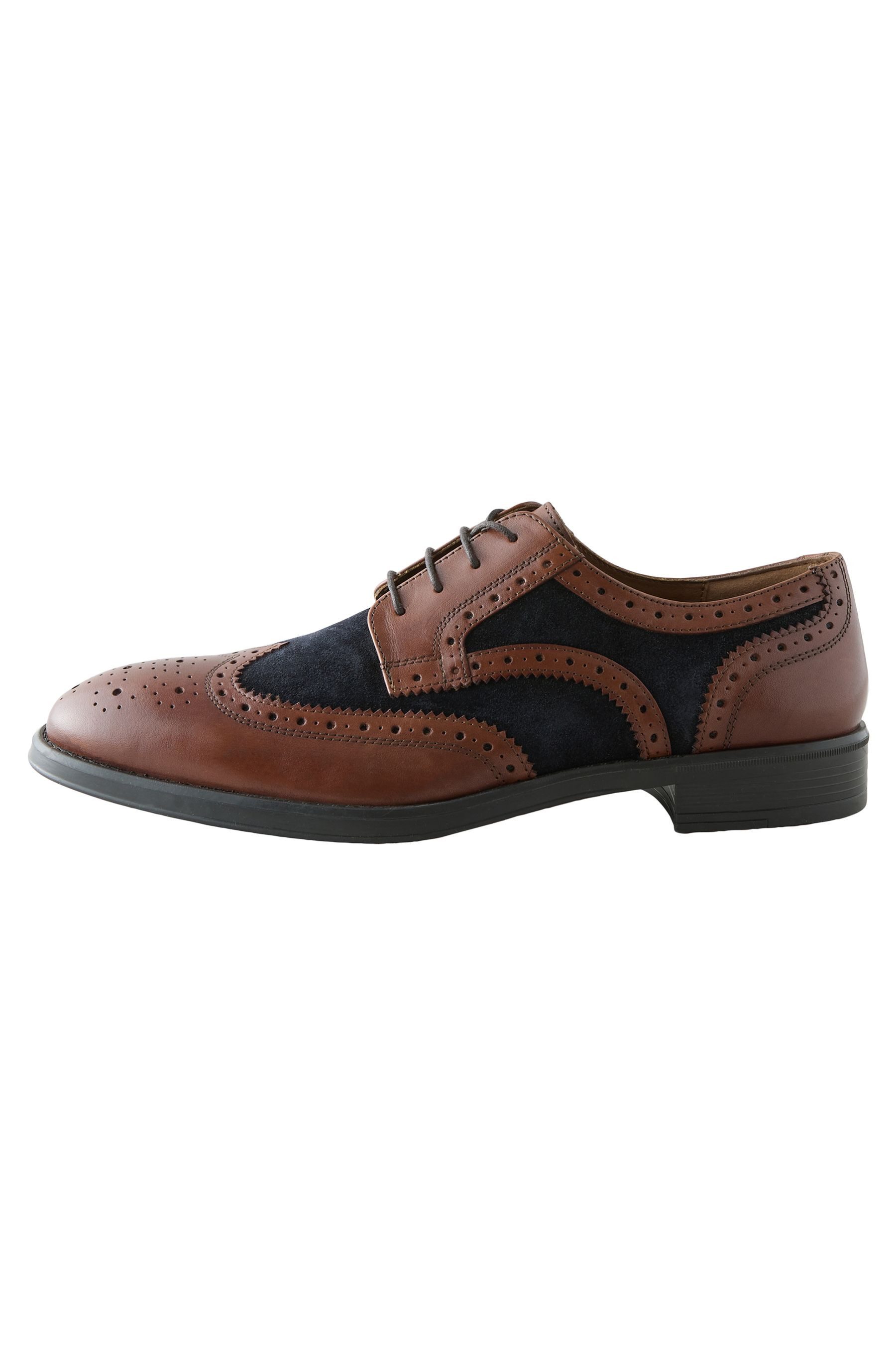 Next Budapester aus Leder Schnürschuh