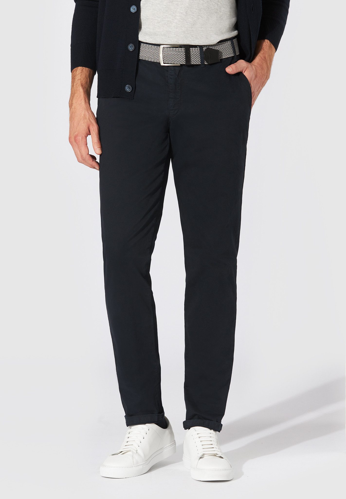 Hiltl Chinos Tavi Chino Hose Herren Slim Fit Casual Gabardine, dunkelblau, 50 Premium Baumwollhose mit Stretch, Casual Hose für Freizeit und Büro