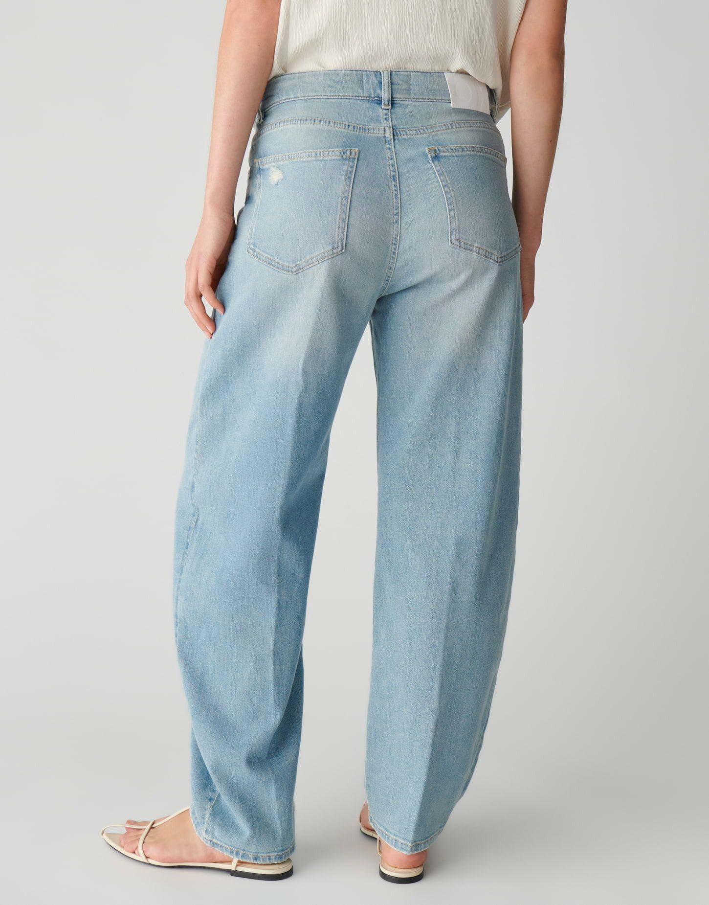 OPUS PANTS Relax-fit-Jeans Mari clear aus Candiani Denim mit Stretchkomfort Praktische Taschen runden den entspannten Look ab – Bild 3 von 5