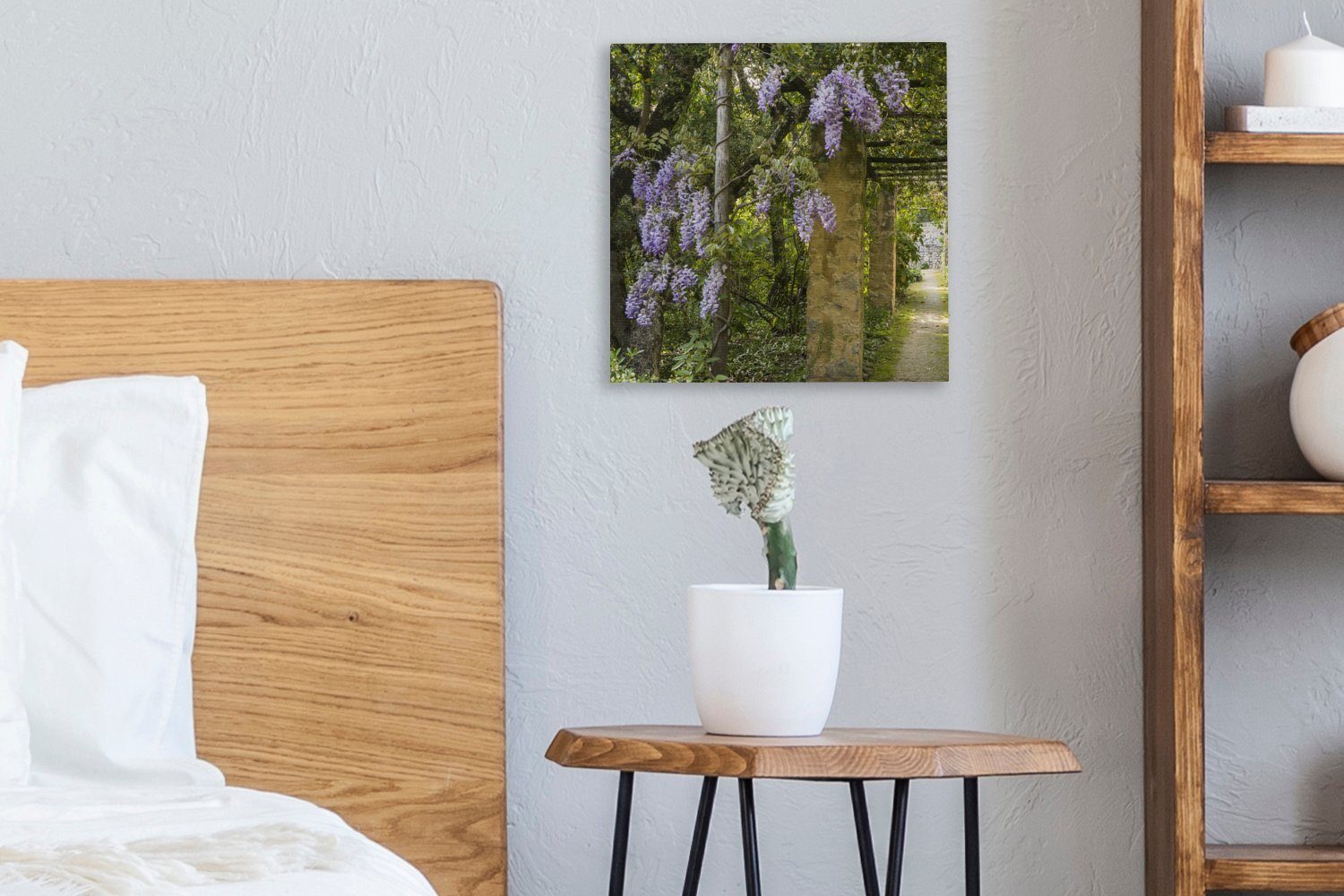OneMillionCanvasses® Leinwandbild Glyzinie in Schlafzimmer schattigen einem Bilder Leinwand St), (1 Wohnzimmer für Pfad