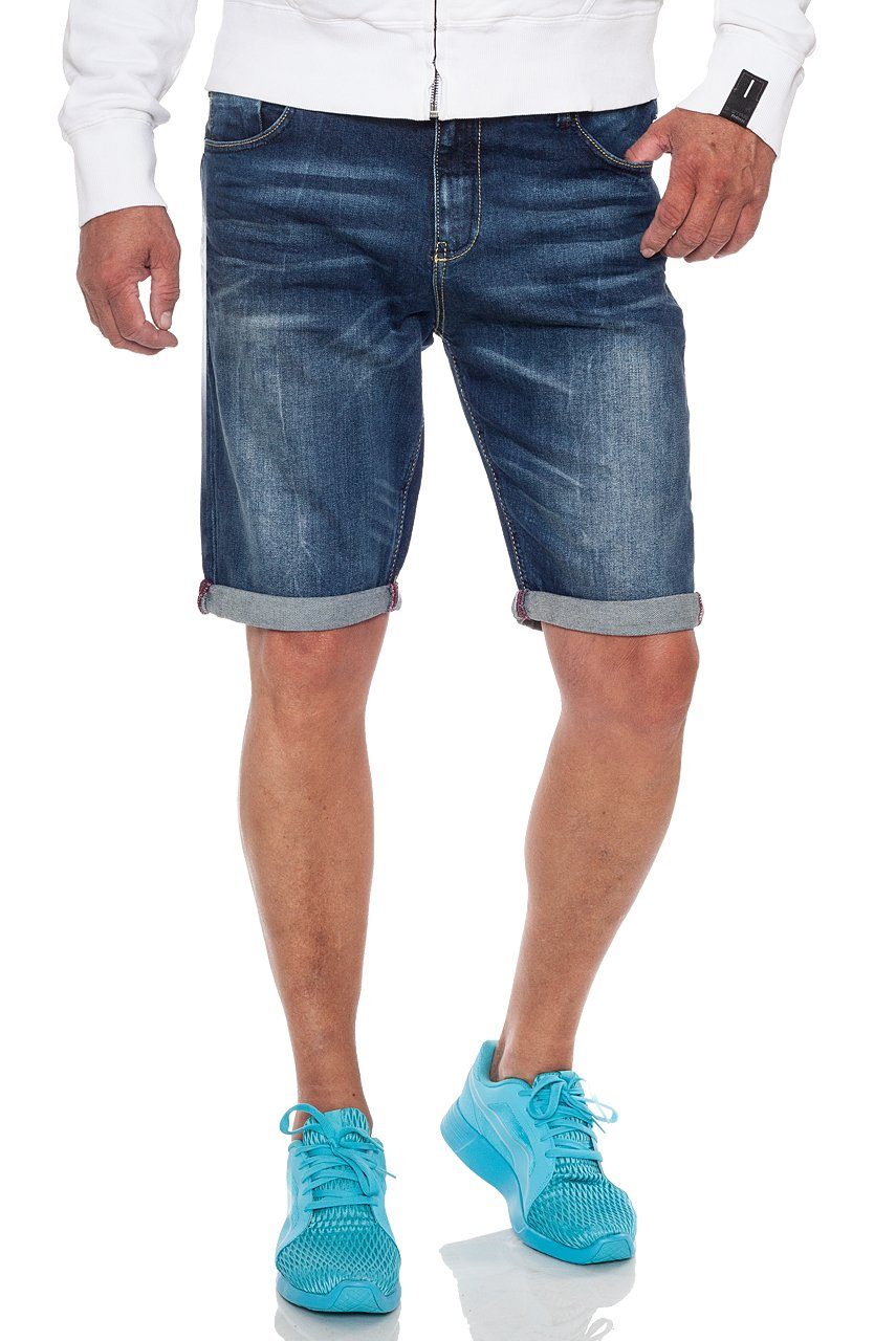 Jeansshorts im Five-Pocket-Style Cipo & CK176 Baxx