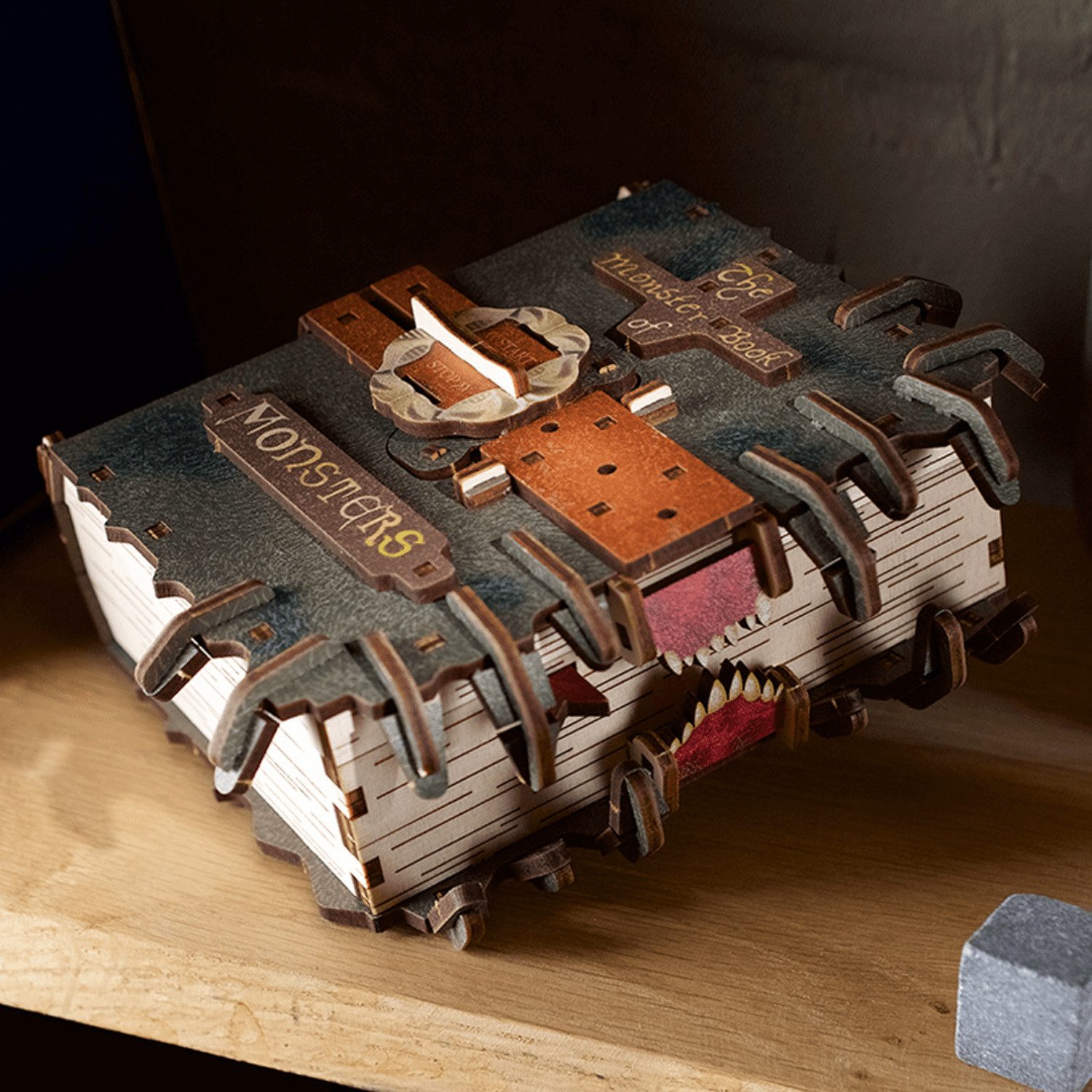 UGEARS Modellbausatz The Monster Book of Monsters Harry Potter aus Holz, (195-tlg)