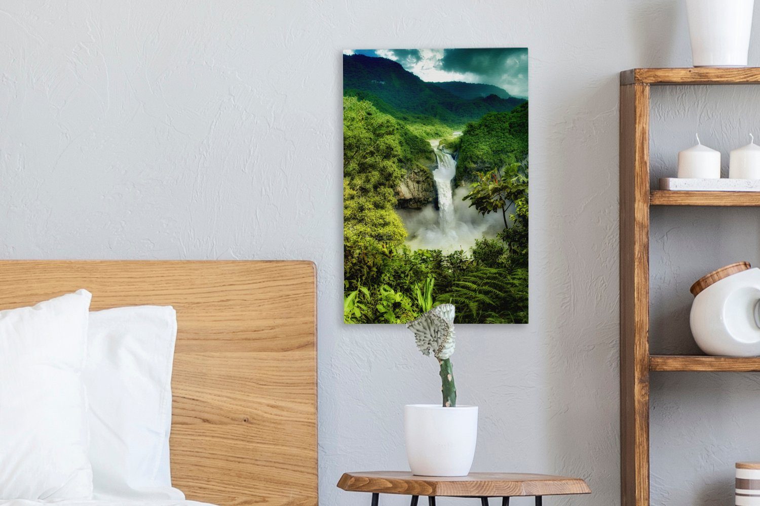 - bespannt Leinwandbild Wasserfall inkl. Leinwandbild - Zackenaufhänger, St), Berge Gemälde, OneMillionCanvasses® Dschungel, cm fertig (1 20x30