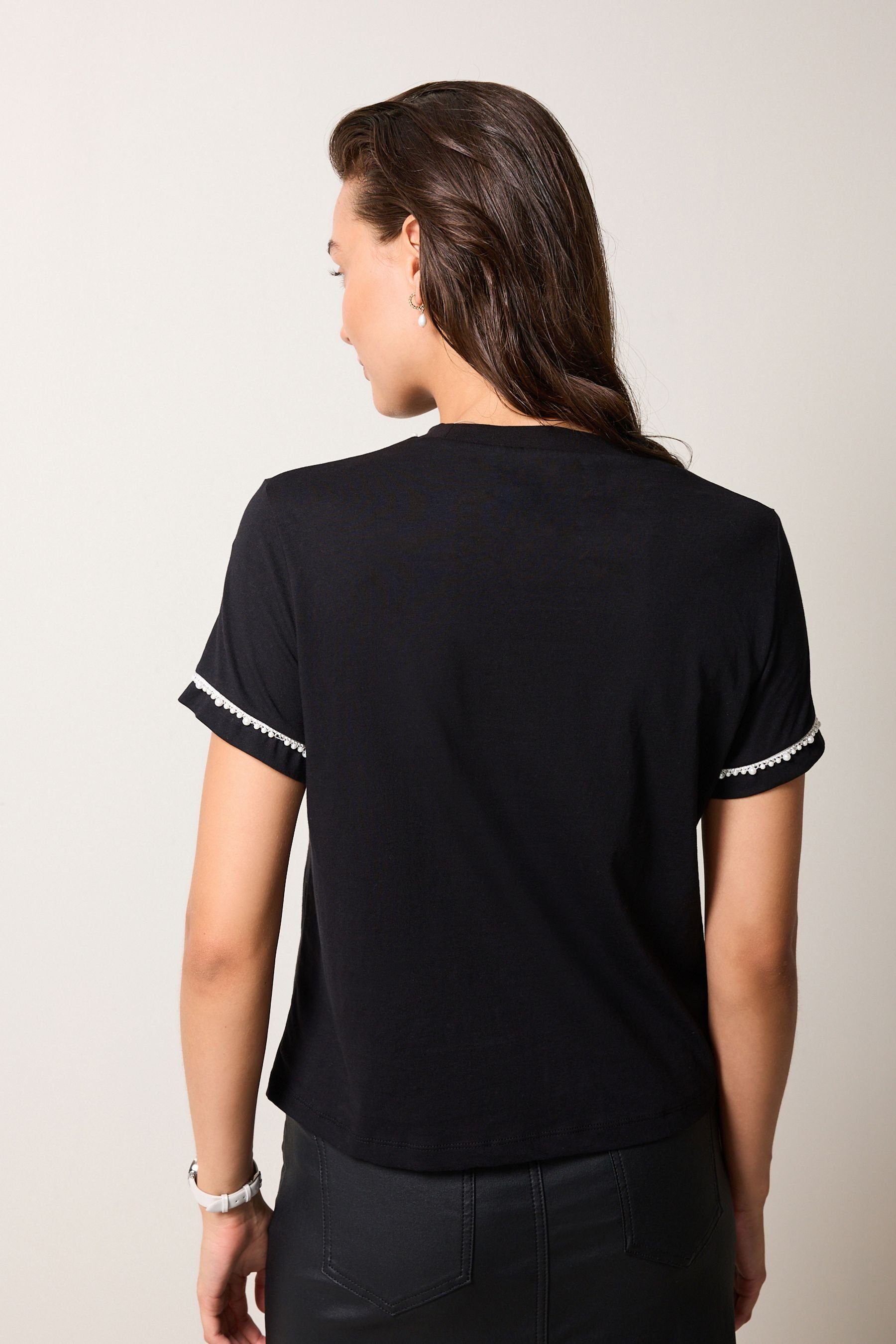 Perlenbesatz Kurzärmeliges T-Shirt Next (1-tlg) T-Shirt Black mit