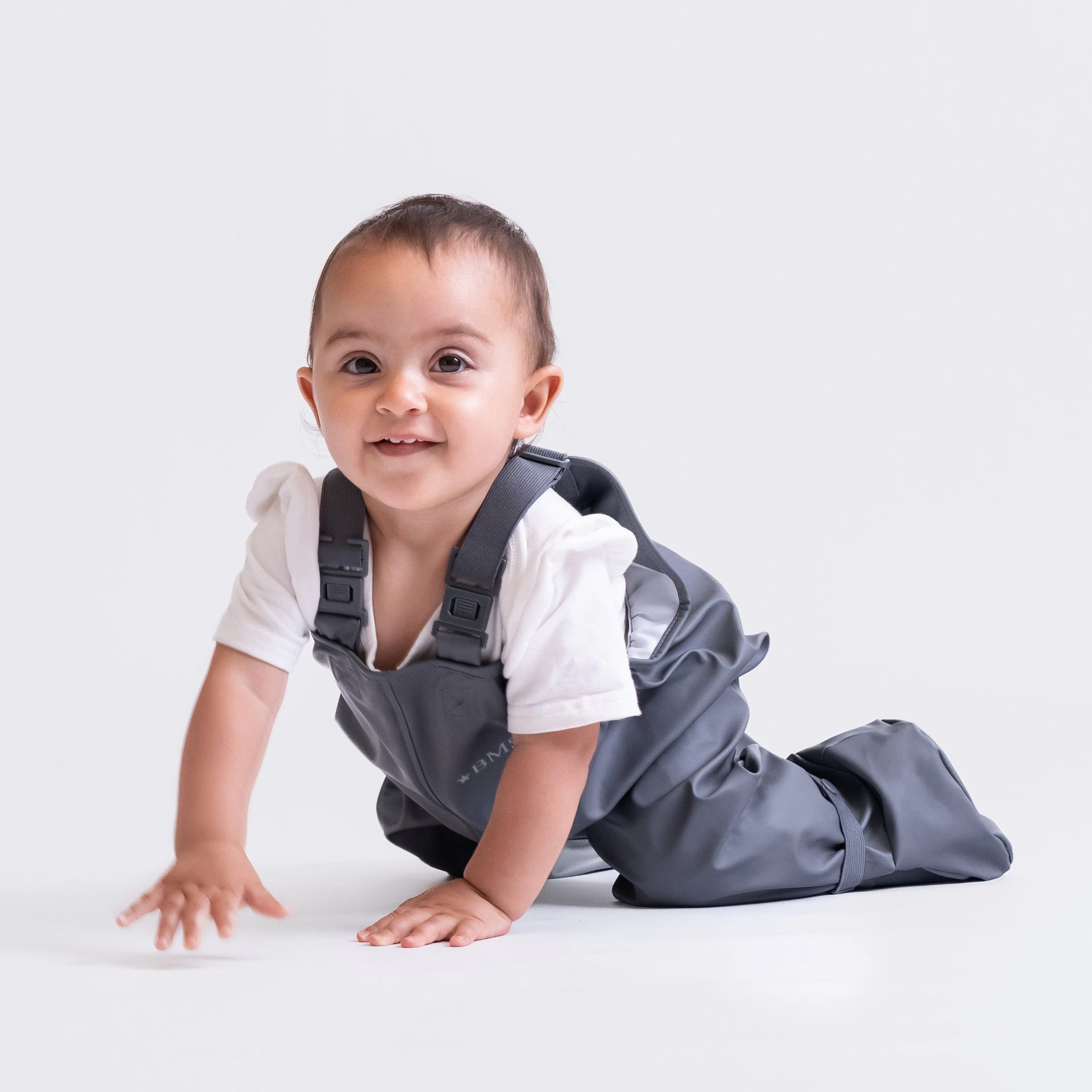 BMS Regen- und Matschlatzhose BMS BabyBuddy - wasserdichte Krabbelhose mit integrierten Füsslingen integrierte Füsslinge