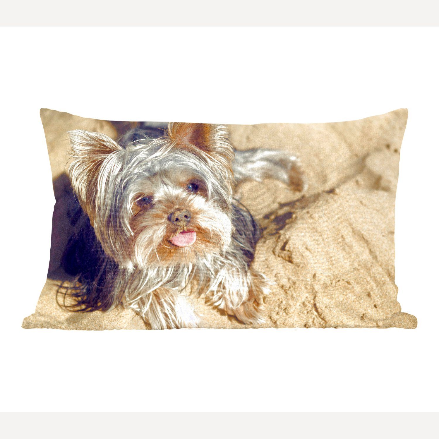 MuchoWow Dekokissen Yorkshire Terrier am Strand, Wohzimmer Dekoration, Zierkissen, Dekokissen mit Füllung, Schlafzimmer