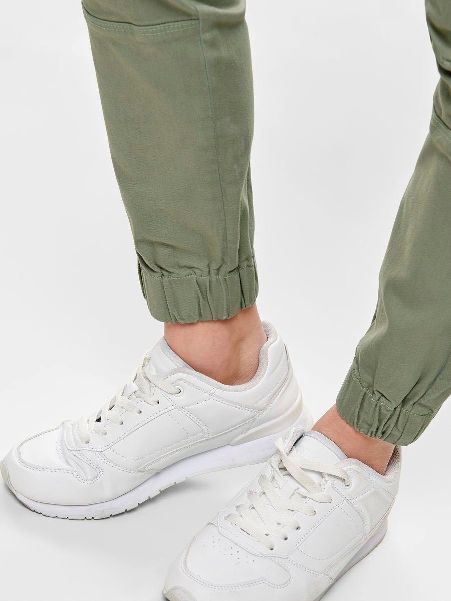 ONLY Cargohose ONLMISSOURI REG ANK CARGO PNT NOOS mit Stretchsäumen