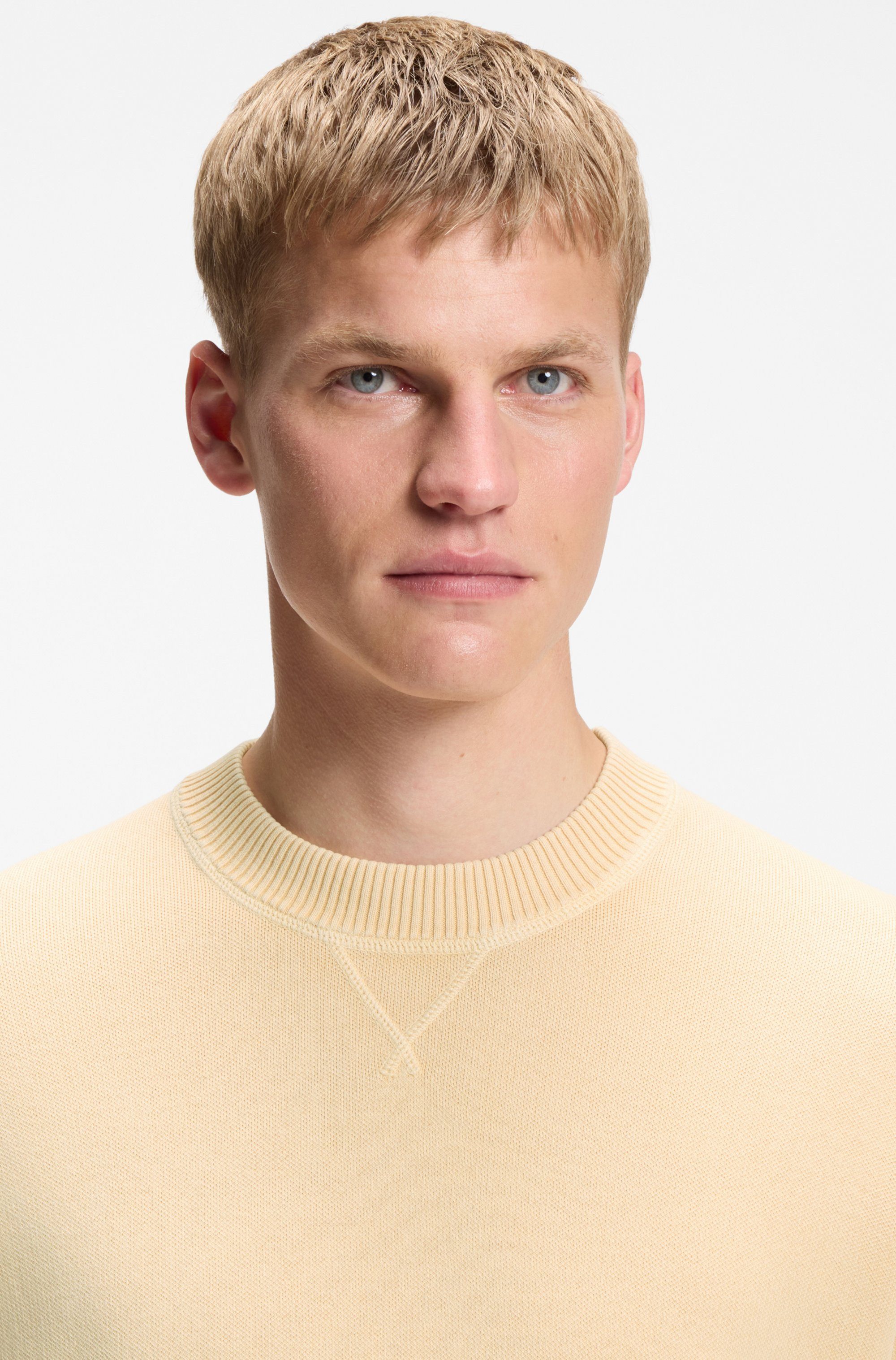 BOSS ORANGE Strickpullover Akapulko Relaxed Fit, reine Baumwolle, moderner Used-Effekt
