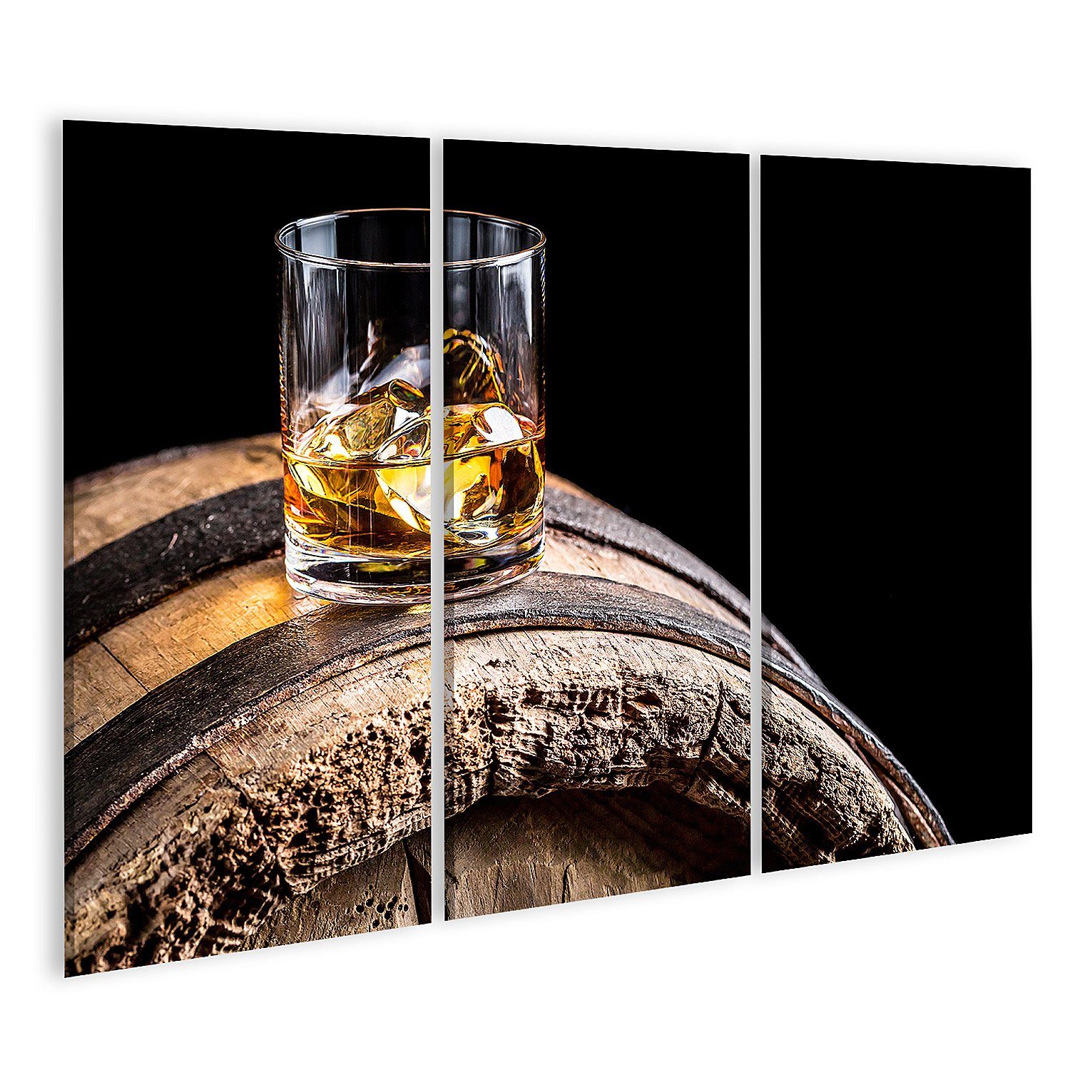 Leinwandbild Bild auf Leinwand Glas Whisky Mit Eis Auf Alten Holzfass Wandbild Lei