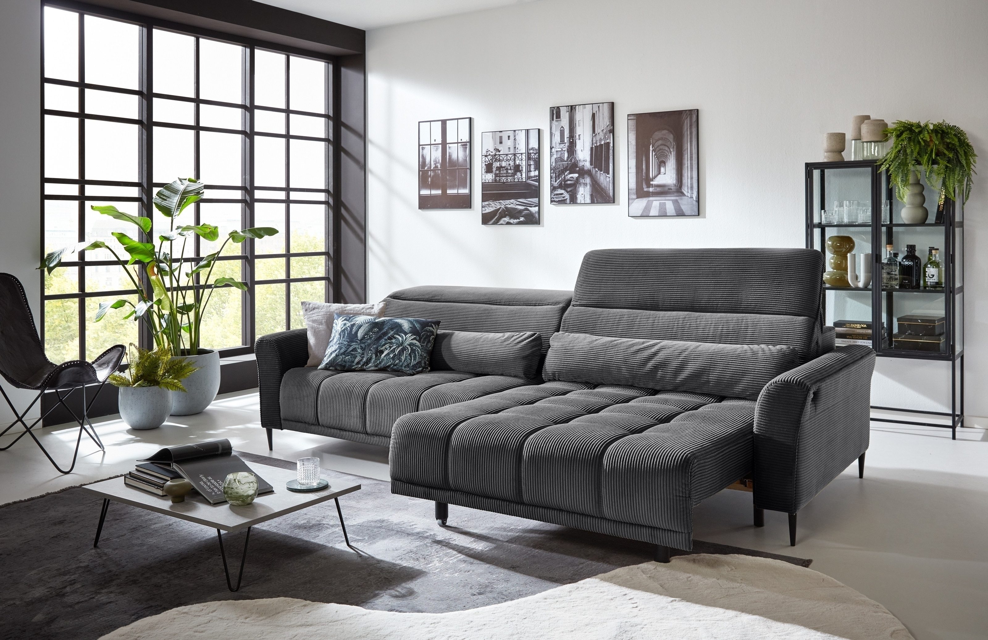 Iwaniccy Big-Sofa 2x elektr. Verstellung, 2 Kissen, Cord grau - 280x108x118 günstig online kaufen