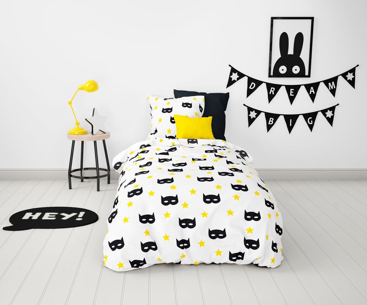 JACK Kinderbettwäsche 135x200cm schwarze Maske gelbe Sterne Magie Offwhite, günstig online kaufen