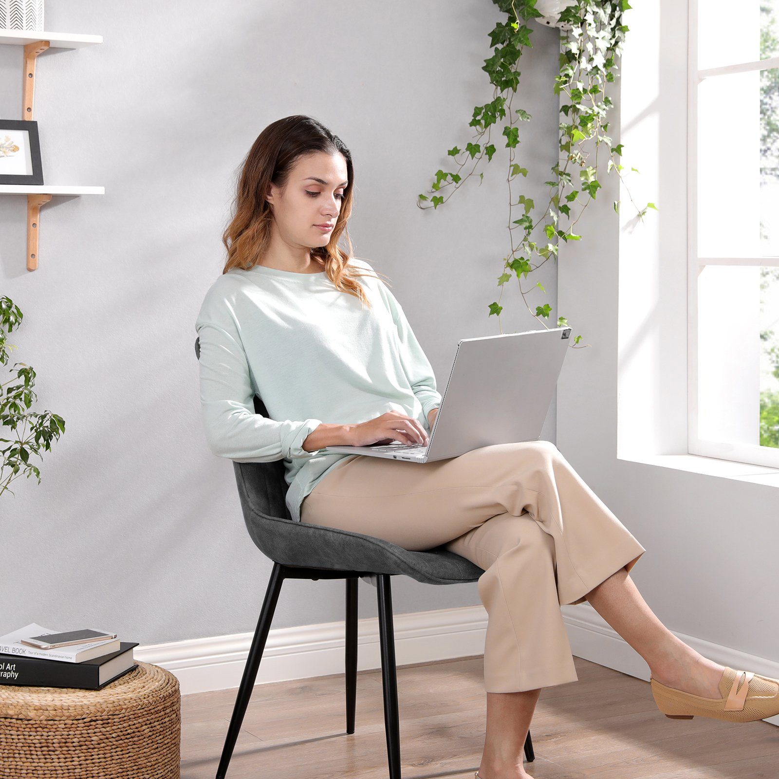 SONGMICS Esszimmerstuhl Küchenstuhl aus Samt, Polsterstuhl mit Armlehnen, Loungesessel (2 St), bis 110 kg belastbar, für Esszimmer, Wohnzimmer, mit Metallbeinen – Bild 5 von 5