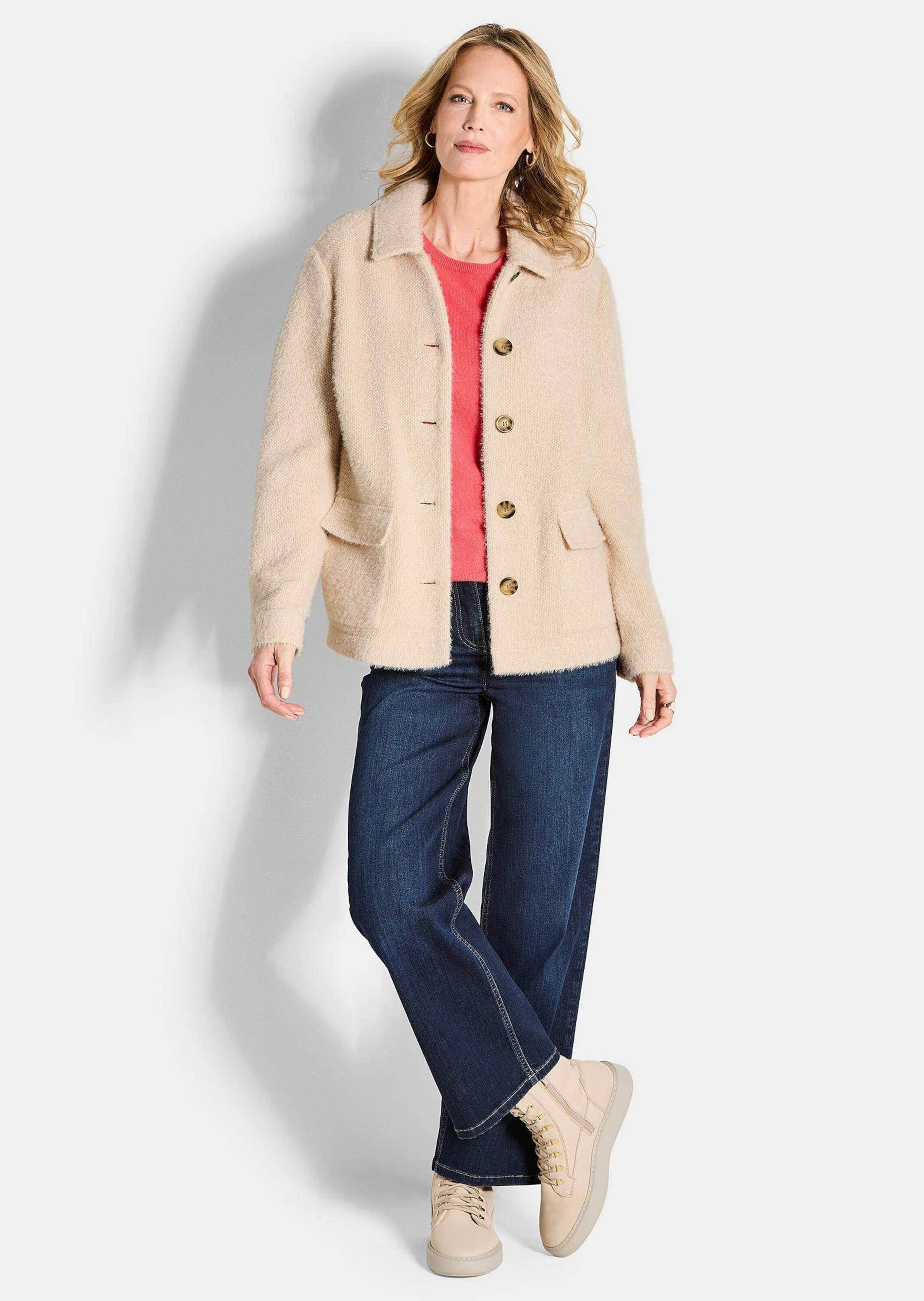 GOLDNER Outdoorjacke Strickjacke mit dezenter Wabenstruktur Flauschiger Überwurf mit Hemdkragen, Hornknöpfen und Langarm