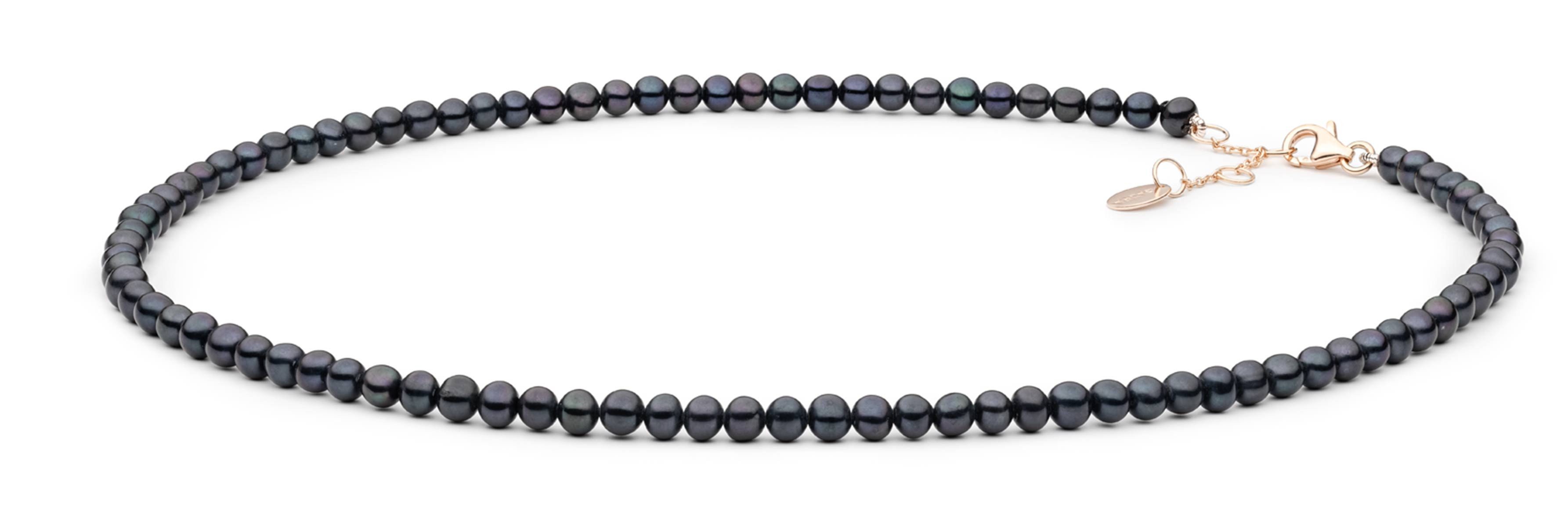 Gaura Pearls Perlenkette Modern Choker schwarz rund 4-4.5 mm, 38 cm, echte Süßwasserzuchtperlen, 14K Roségold plattiert 925er Silber