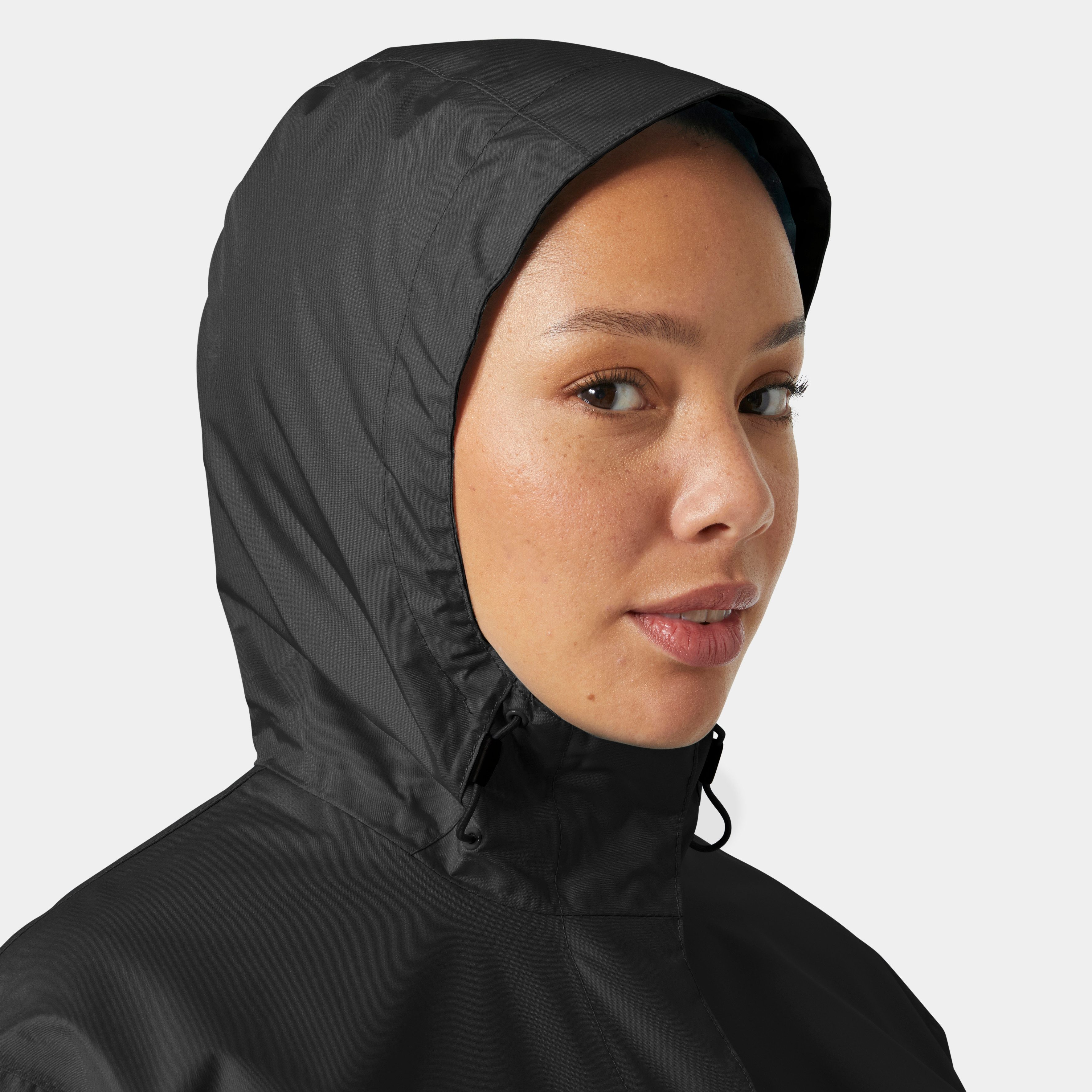 Helly Hansen Regenjacke W SEVEN J JACKET mit verstellbarer Kapuze, wasserfest, atmungsaktiv, winddicht