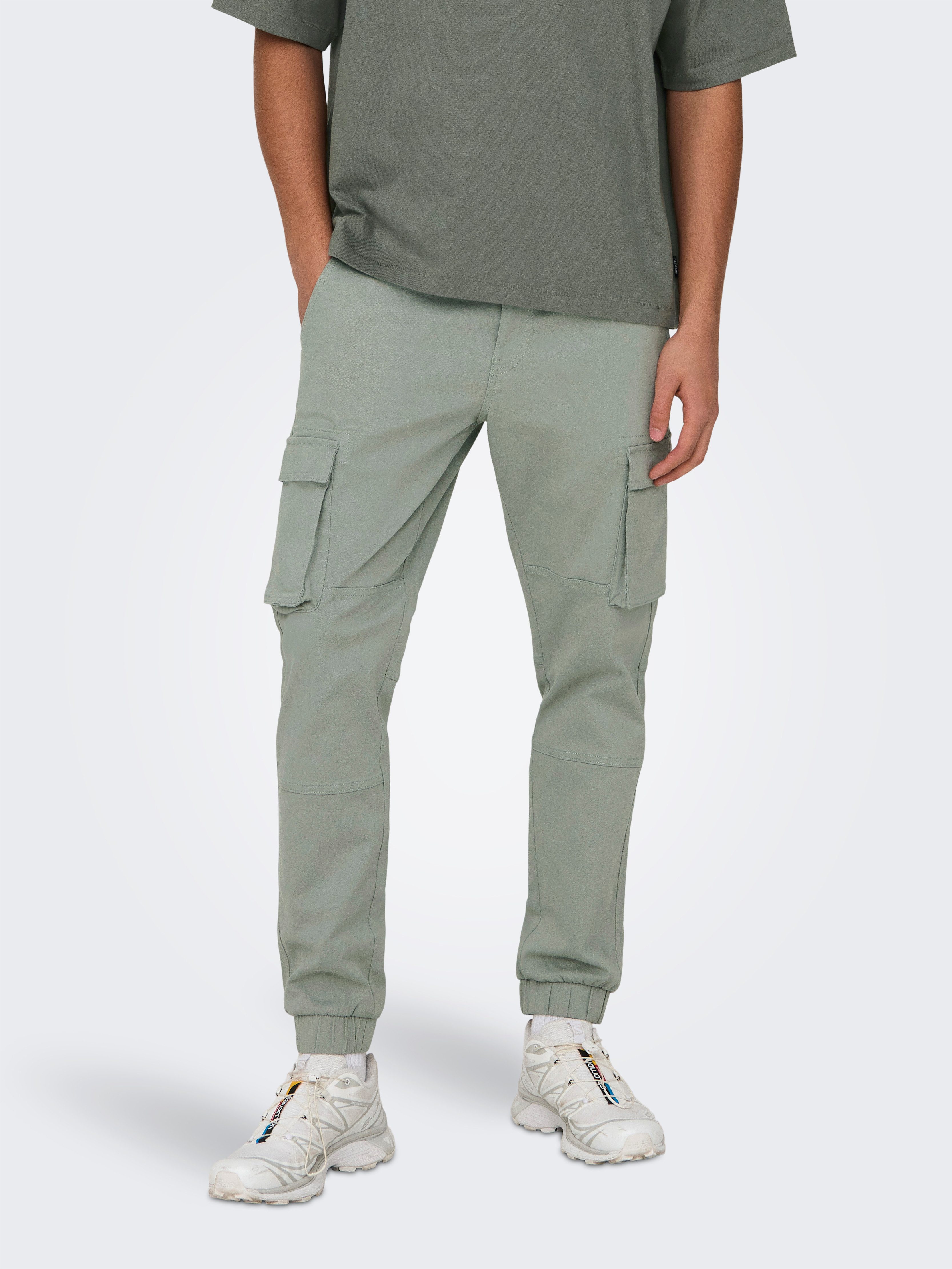 ONLY & SONS Cargohose ONSCAM STAGE CARGO CUFF LIFE 6687 NOOS. Reduzierter Preis € 34,99. Unverbindliche Preisempfehlung € 39,99