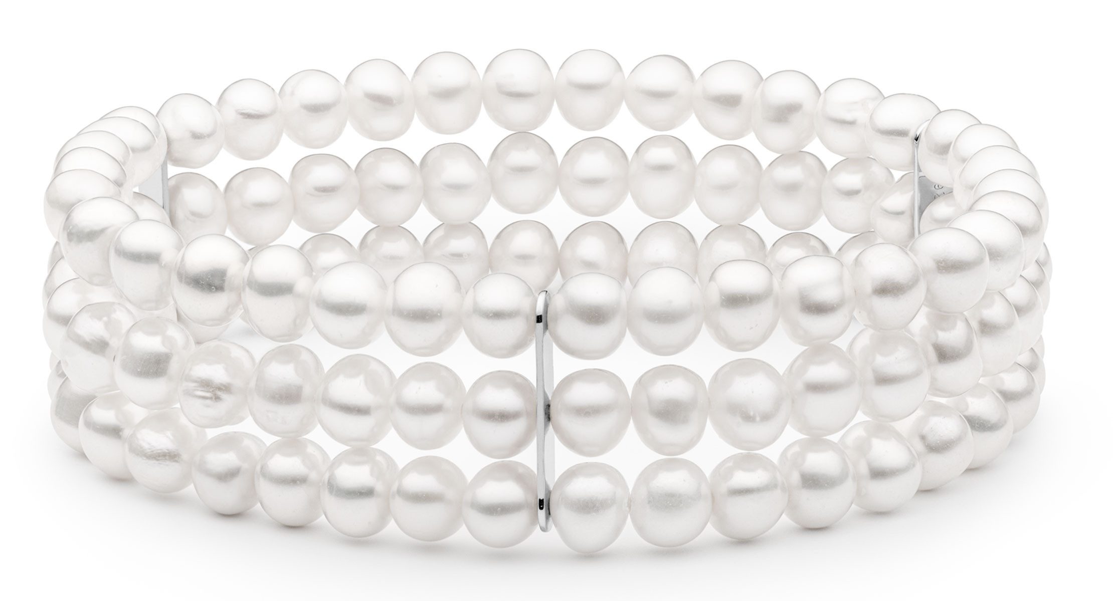 Gaura Pearls Perlenarmband klassisch weiß rund 5-5.5 mm, echte Süßwasserzuchtperle, 925er rhodiniertes Silber