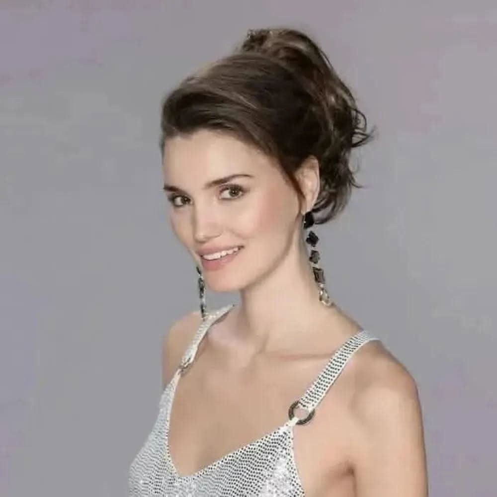 Ellen Wille Kunsthaar-Extension Ellen Wille Frappe, Mit 5 cm Schmetterlings-Klammer für schnelles, voluminöses Styling.