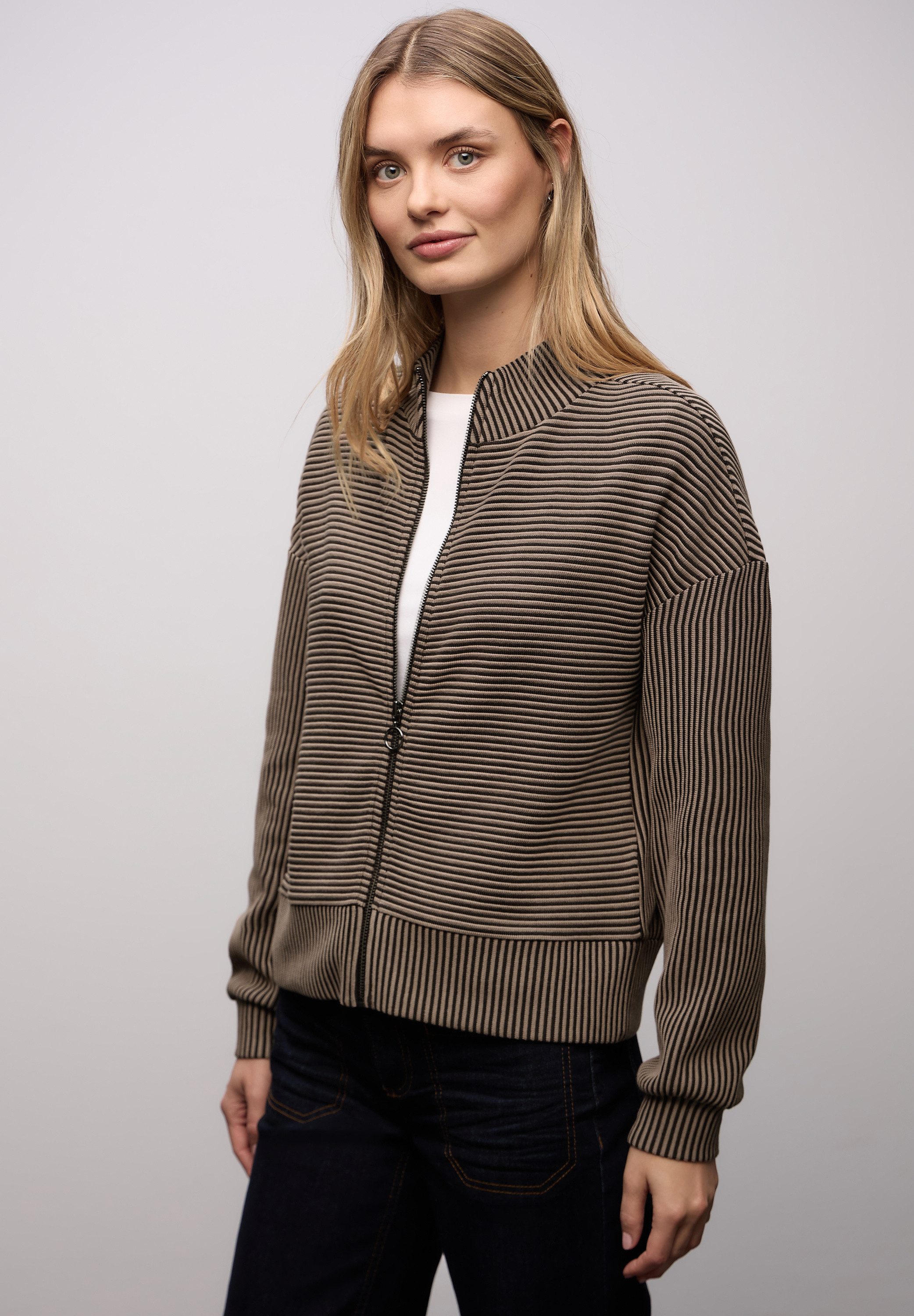 STREET ONE Strickjacke Sweatjacke in Two-Tone-Optik