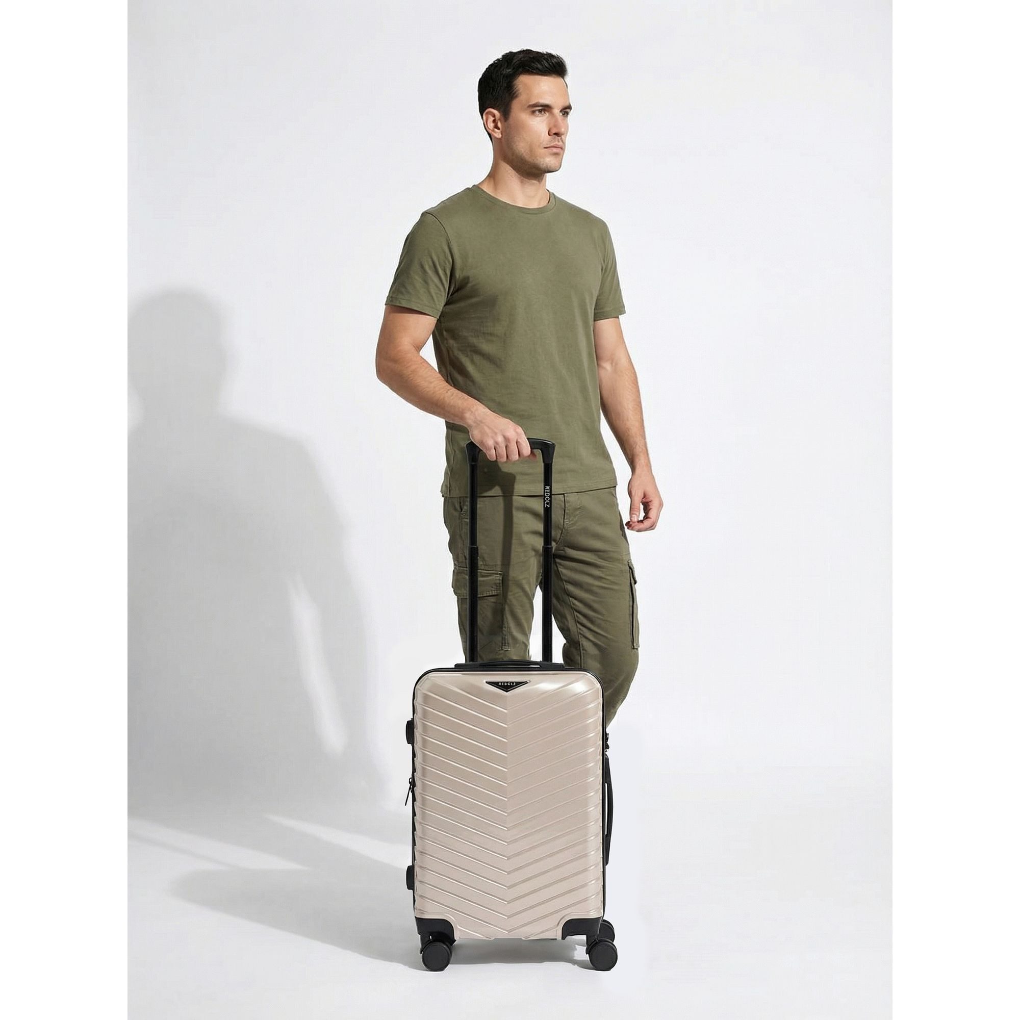 Redolz Handgepäck-Trolley Essentials 18 2.0, 4 Rollen, ABS, Polycarbonat