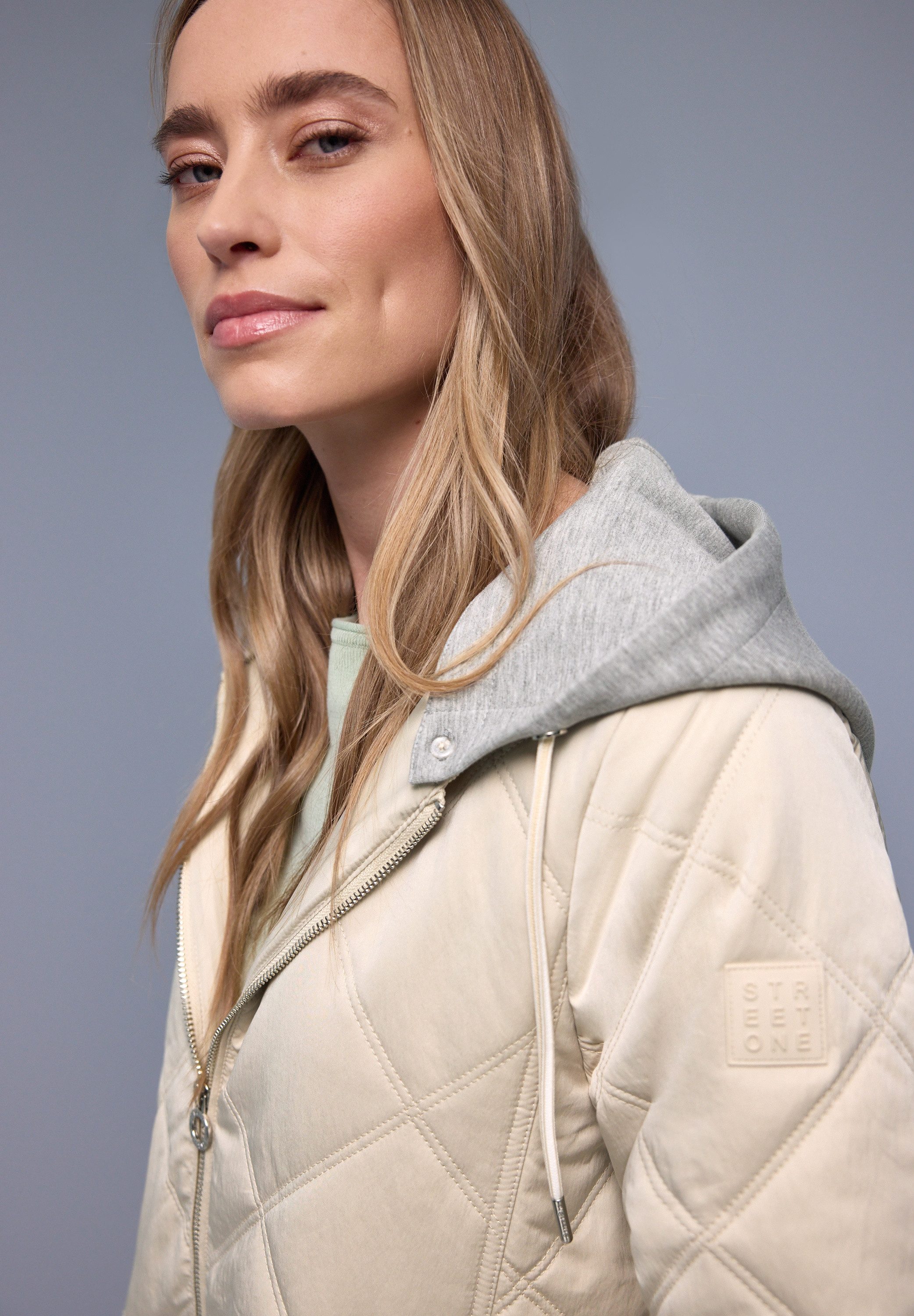 STREET ONE Steppjacke mit abnehmbarer Jersey-Kapuze