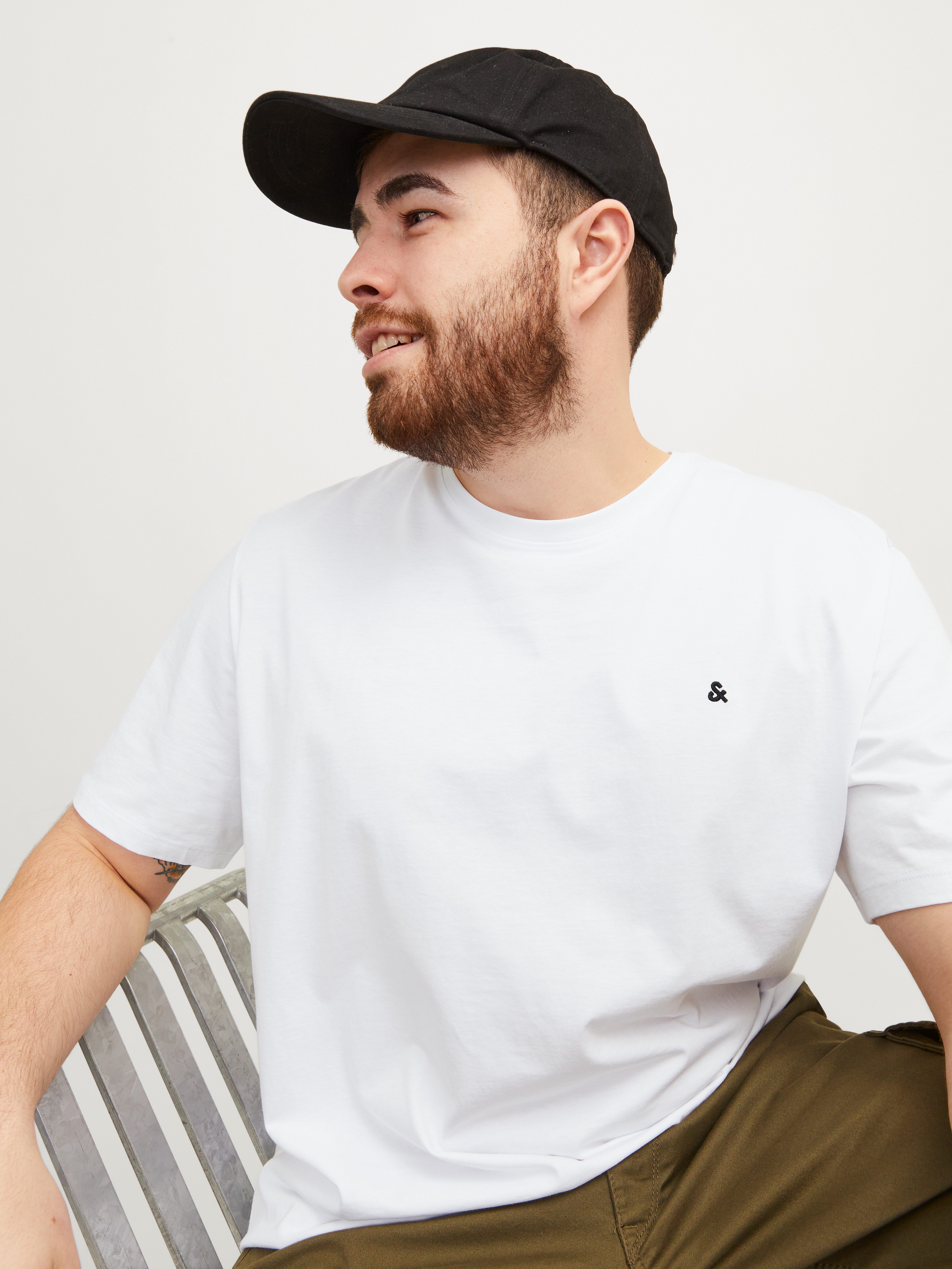 Jack & Jones PlusSize T-Shirt JJEPAULOS TEE SS CREW NECK NOOS PLS mit Logo günstig online kaufen