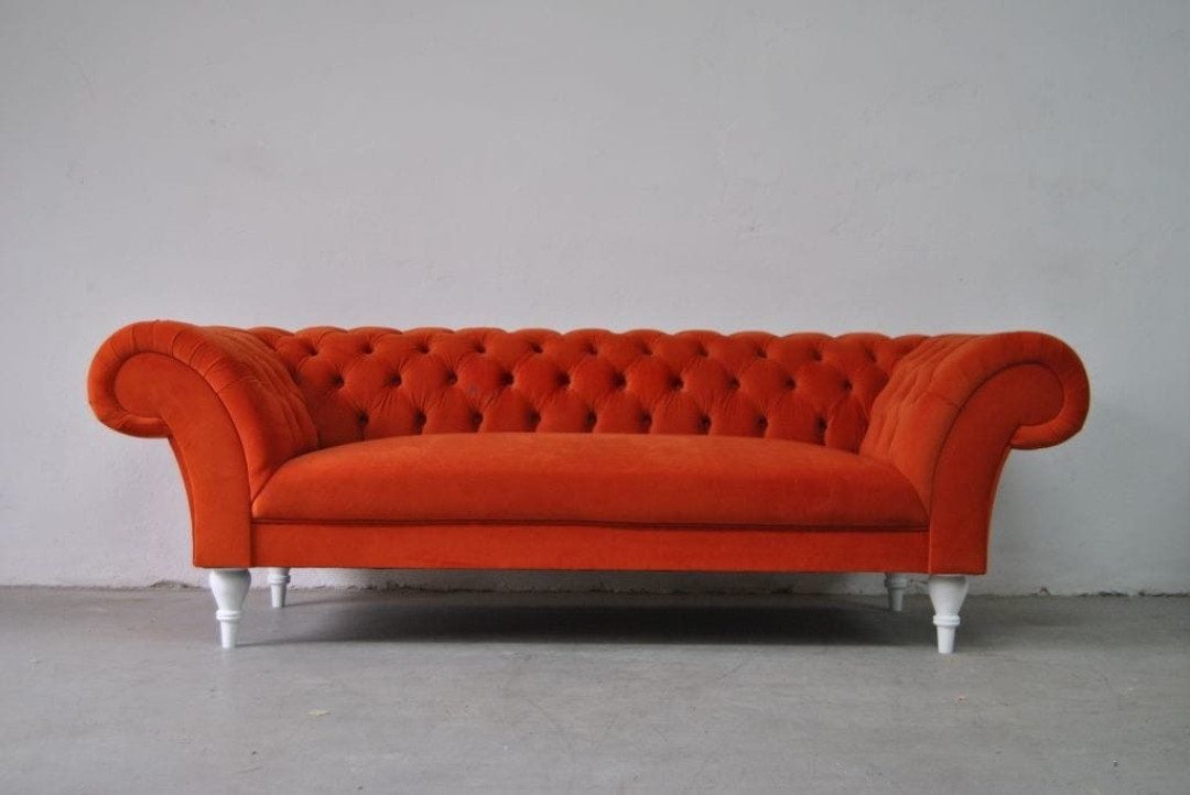 Xlmoebel Chesterfield-Sofa Orangefarbenes Chesterfield-Sofa aus hochwertigem Stoff, Hergestellt in Europa