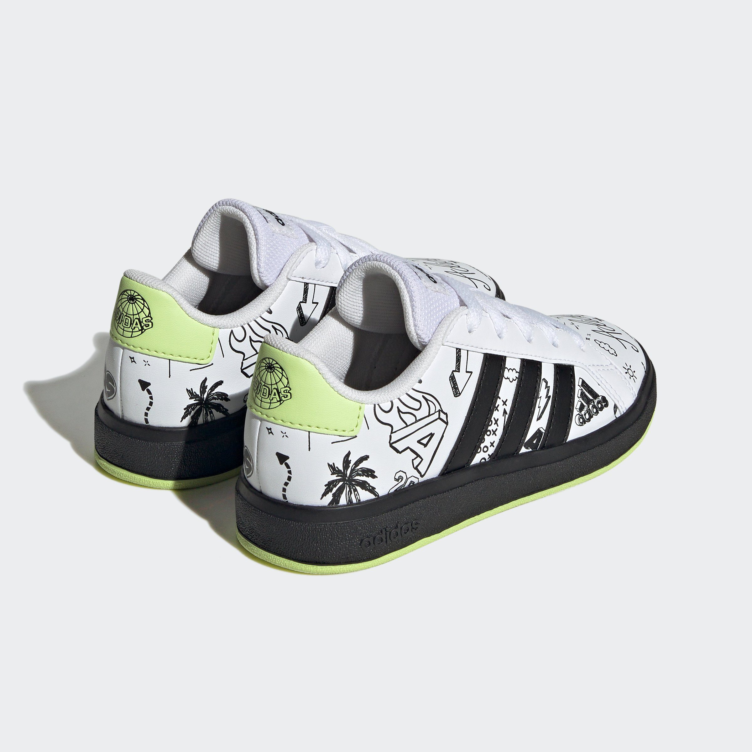 2.0 adidas KIDS COURT den des Sneaker Design Superstar GRAND adidas Spuren Sportswear auf