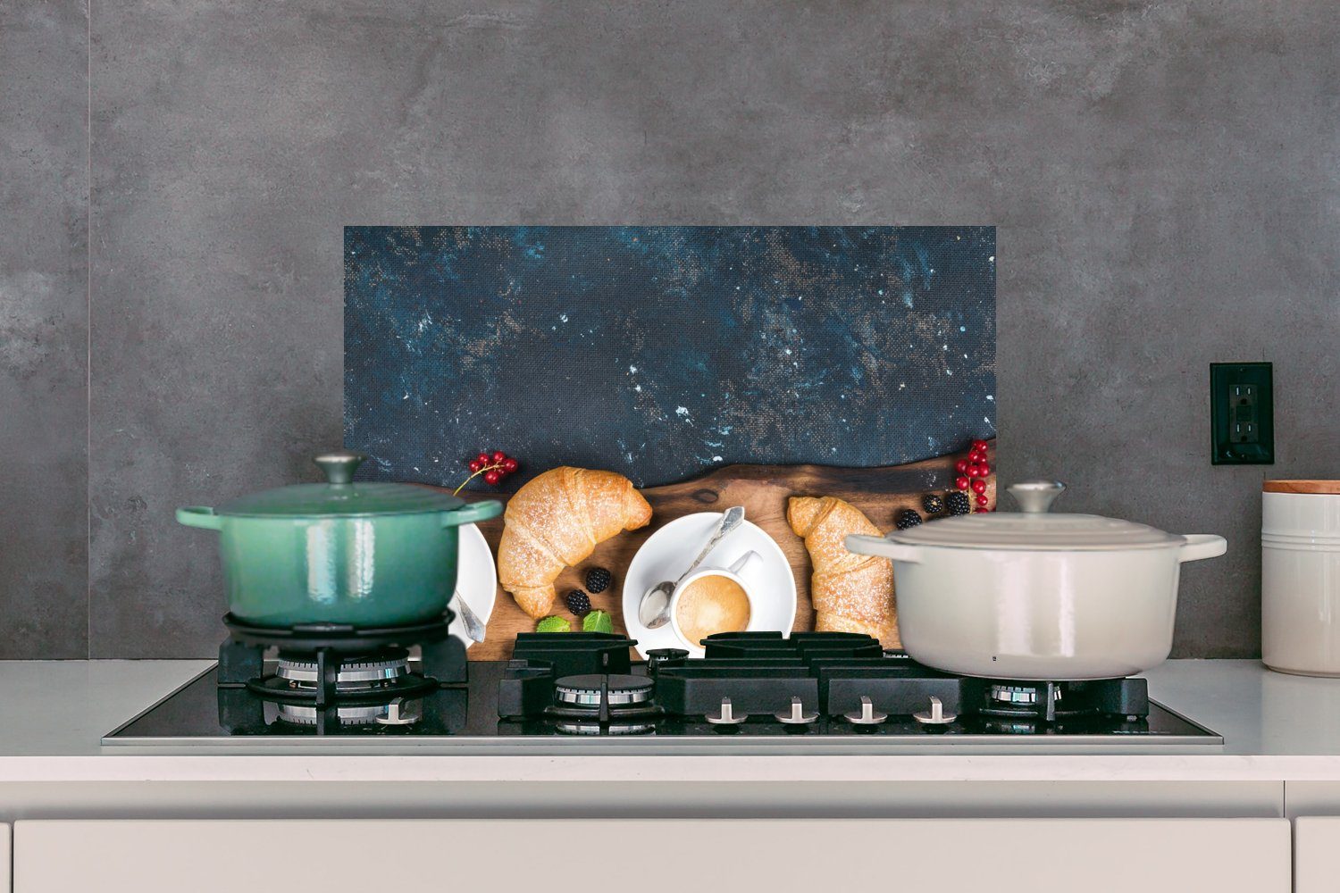MuchoWow Küchenrückwand Croissant - Obst Wandschutz, Temperaturbeständig - aus - (1-tlg), Herdblende Kaffee cm, Küche, 60x40 küchen