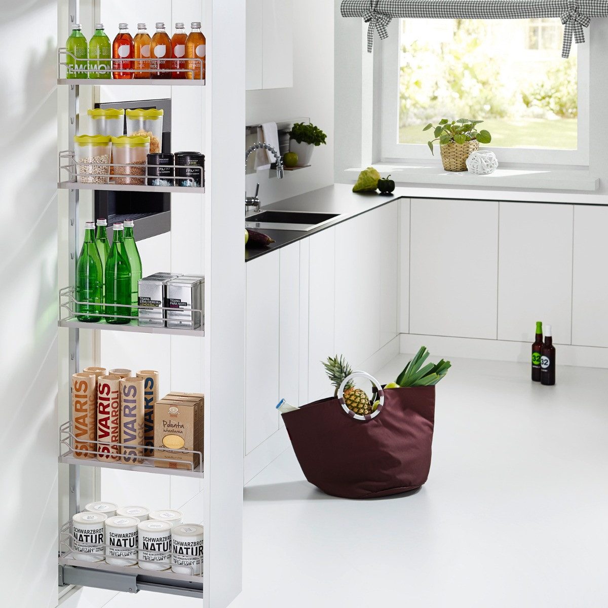 Kesseböhmer Auszugsboden Dispensa-X silbergrau für 40 cm Schrankbreite SoftstopPlus, Clickfixx und 4 ARENA Style Tablare, Tragrahmen 1200-1600 mm