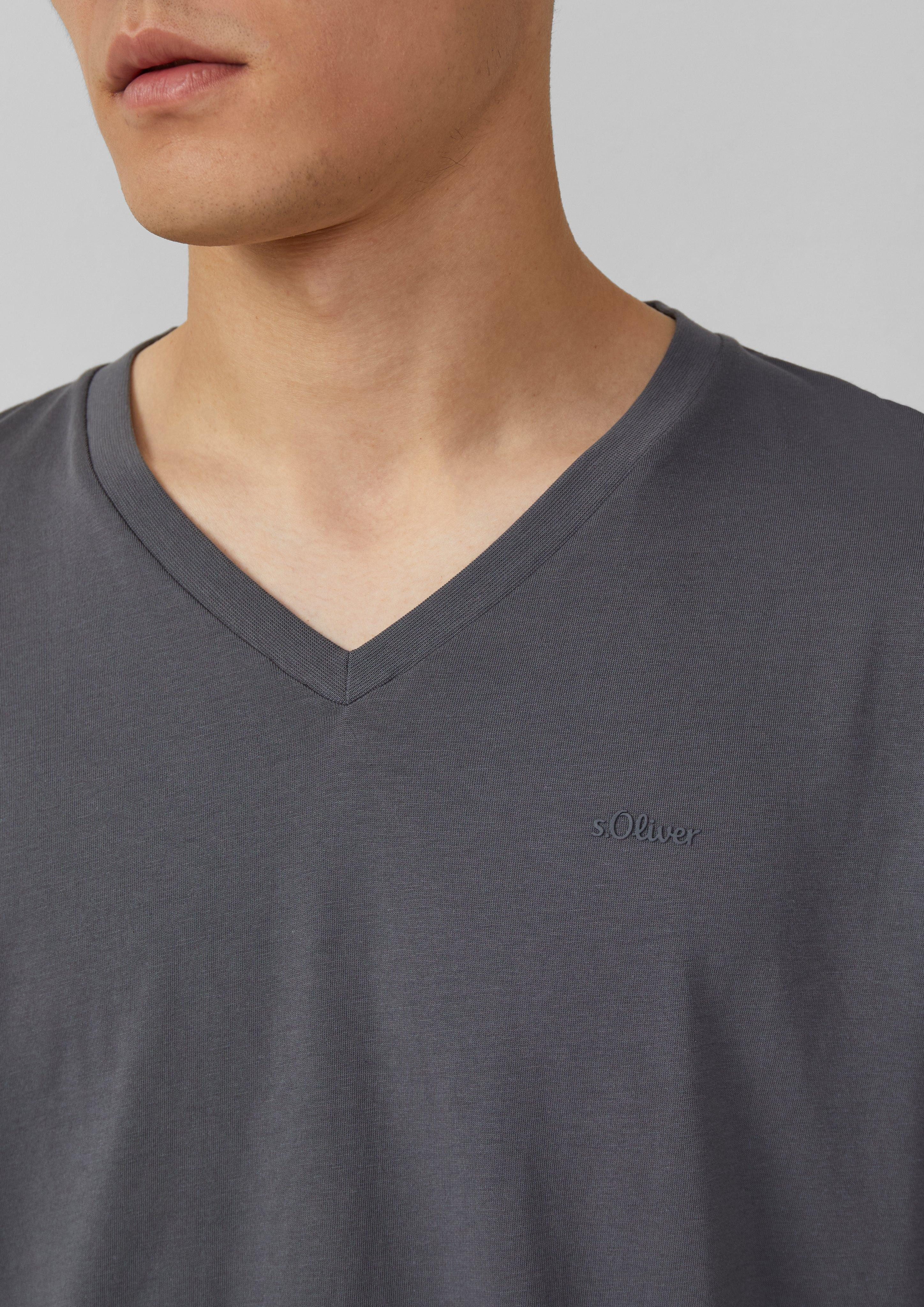 s.Oliver Kurzarmshirt Baumwoll-T-Shirt mit V-Ausschnitt und günstig online kaufen