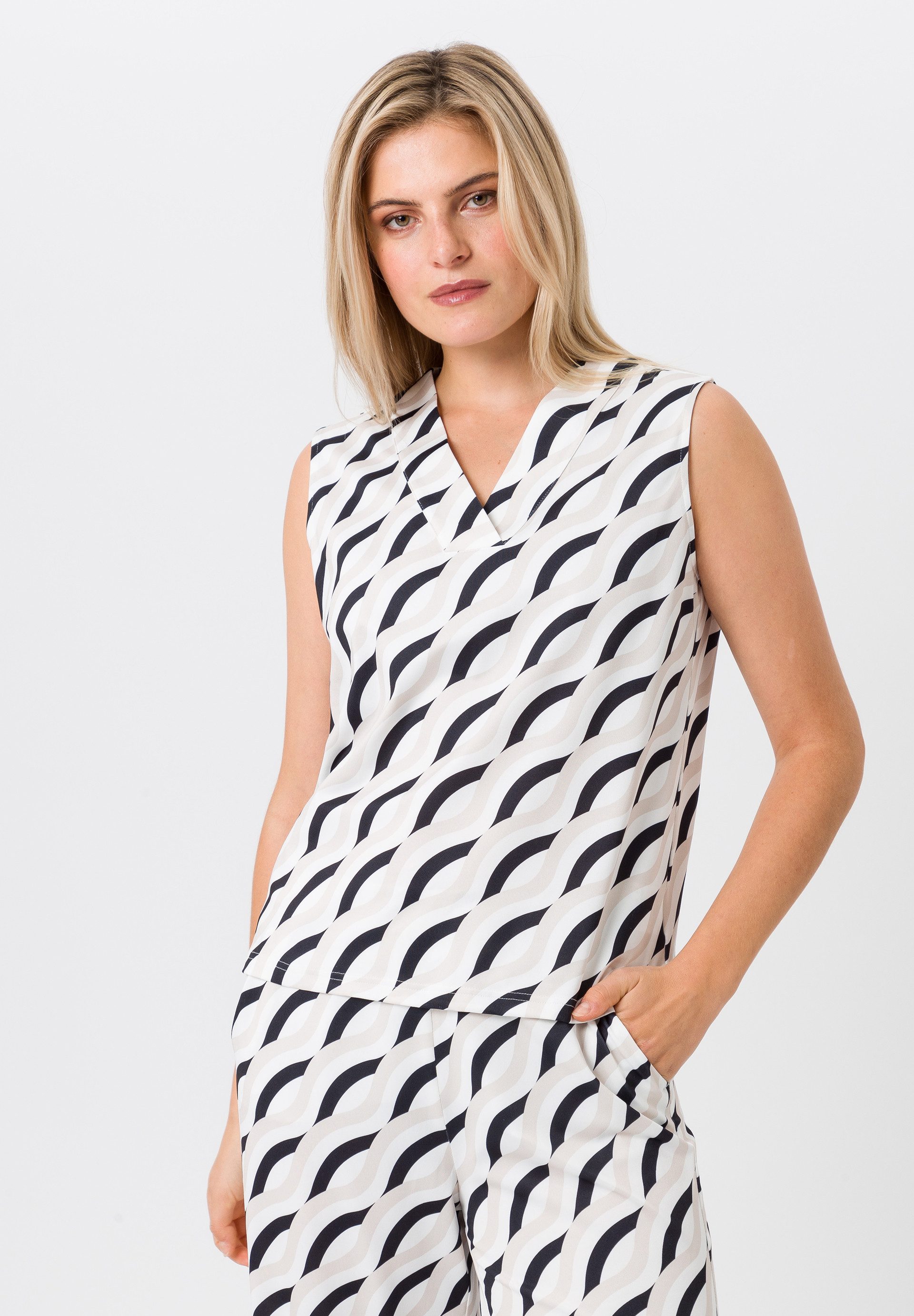 Shirttop mit modernem Print