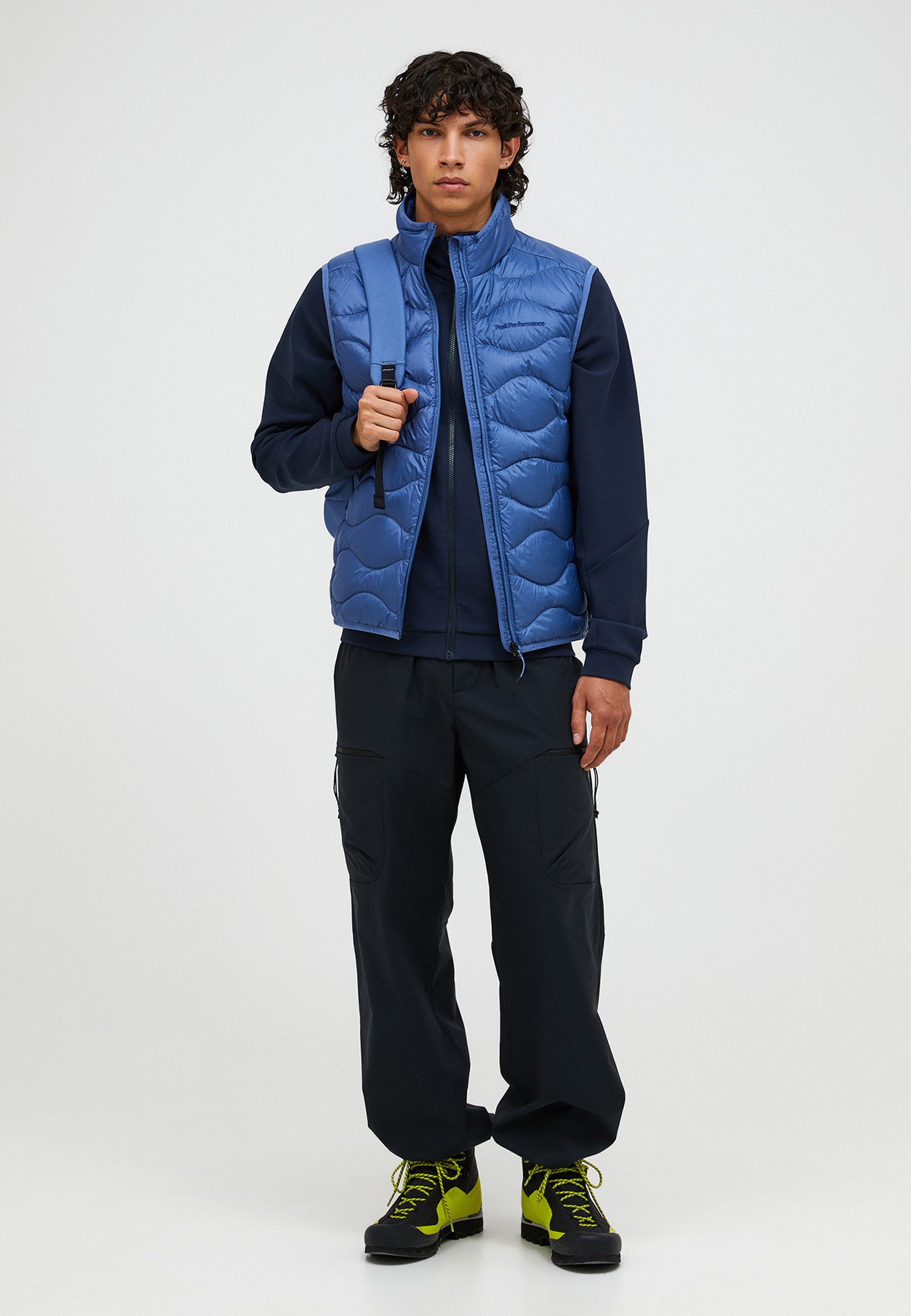 Peak Performance Daunenweste M Helium Down Vest mit sportivem Design