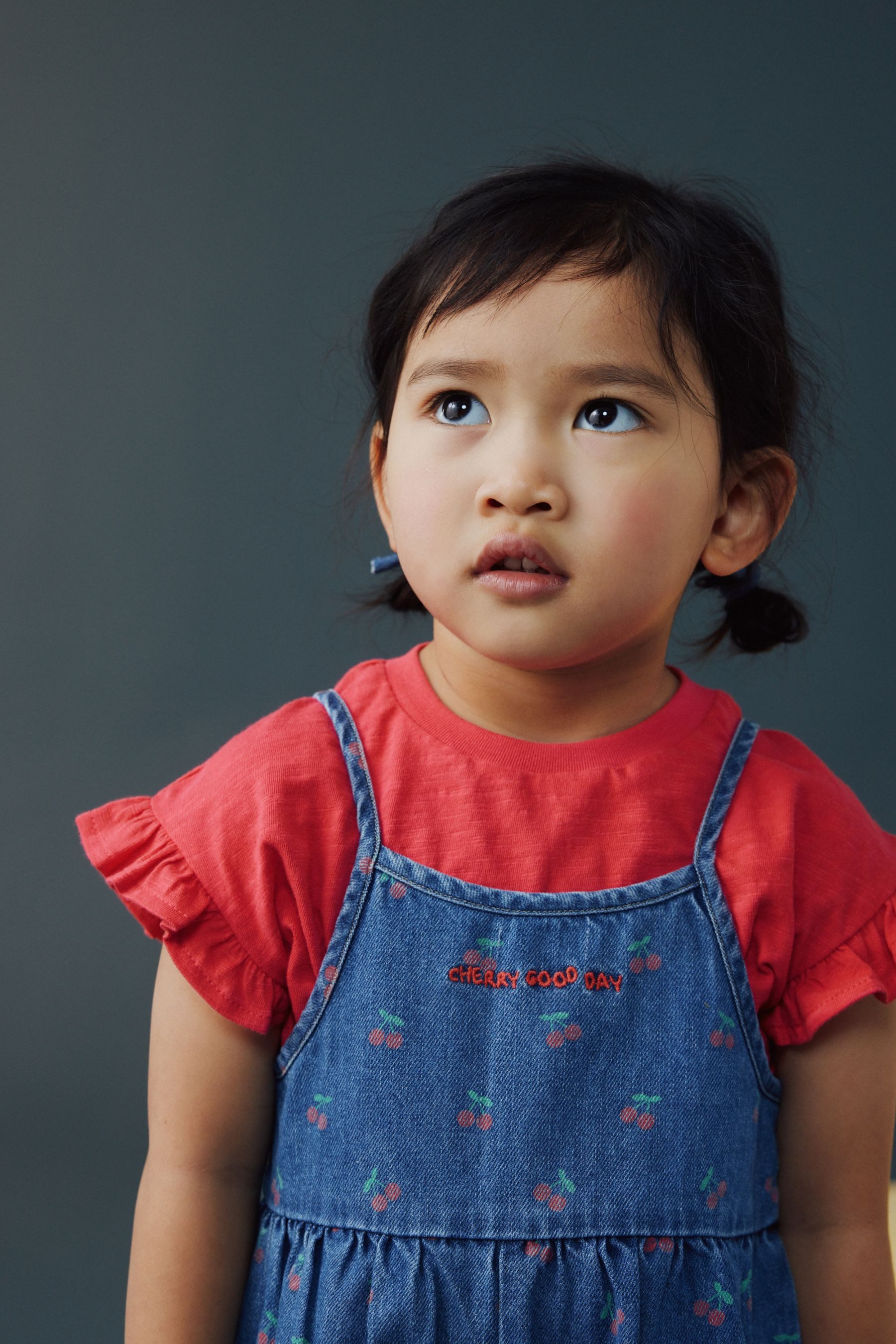 Next Playsuit Denim-Playsuit mit Kirschstickerei und T-Shirt (2-tlg)