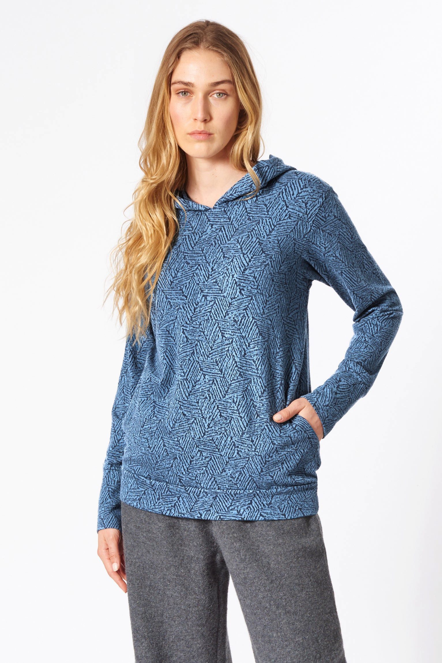 Himalaya Clothing Strickpullover Eleganter Pullover Damen mit feinem Jacquard-Muster aus Bio-Baumwolle Kapuzenpullover Damensweater mit weicher Haptik