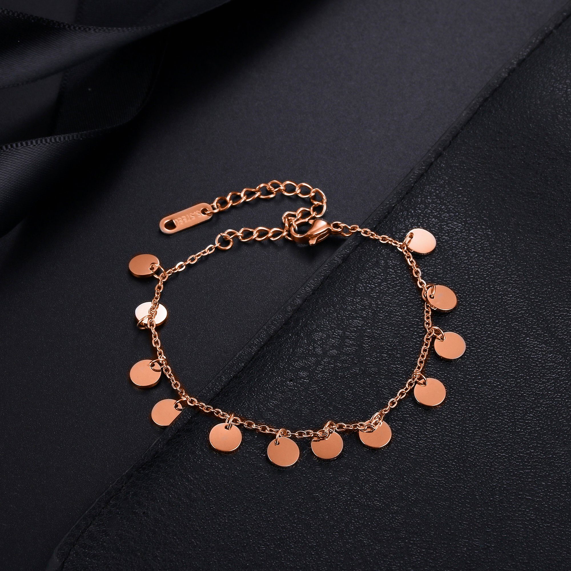 Kim Johanson Armband mit 12 Plättchen – Eleganter & zeitloser Schmuck, Edelstahl (1-tlg)