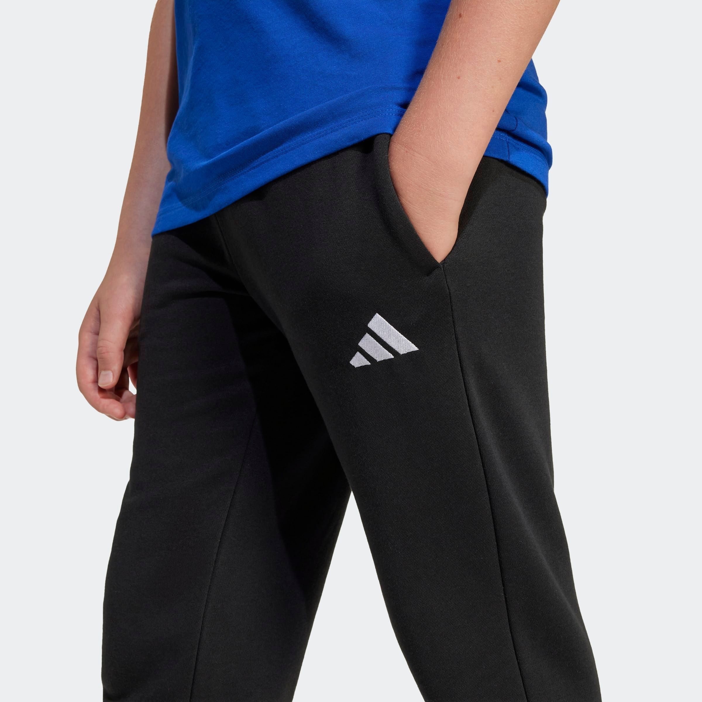 adidas Sportswear Sporthose ESSENTIALS KIDS sportlicher Stil, für Kinder, aus Baumwolle und Polyester