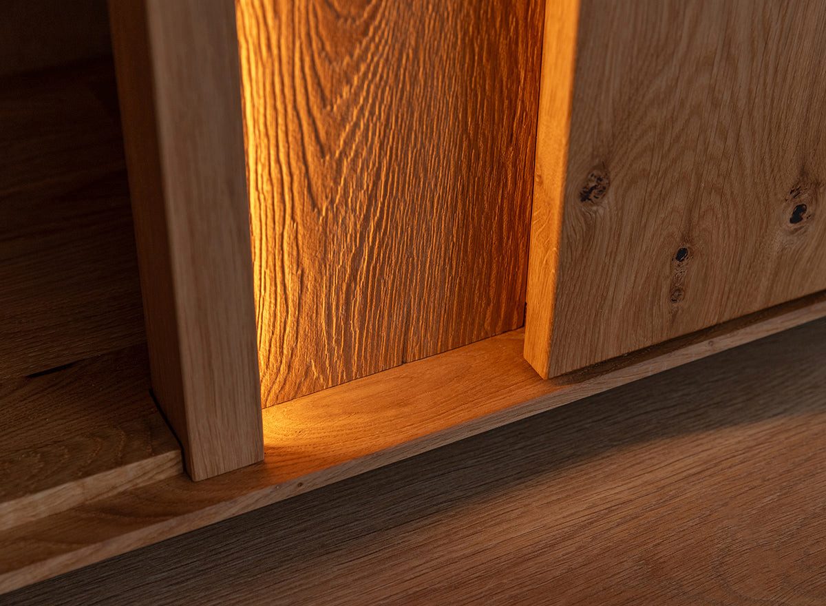 Katmandu Highboard Beleuchteter Wohnzimmerschrank Collodi auch EIche