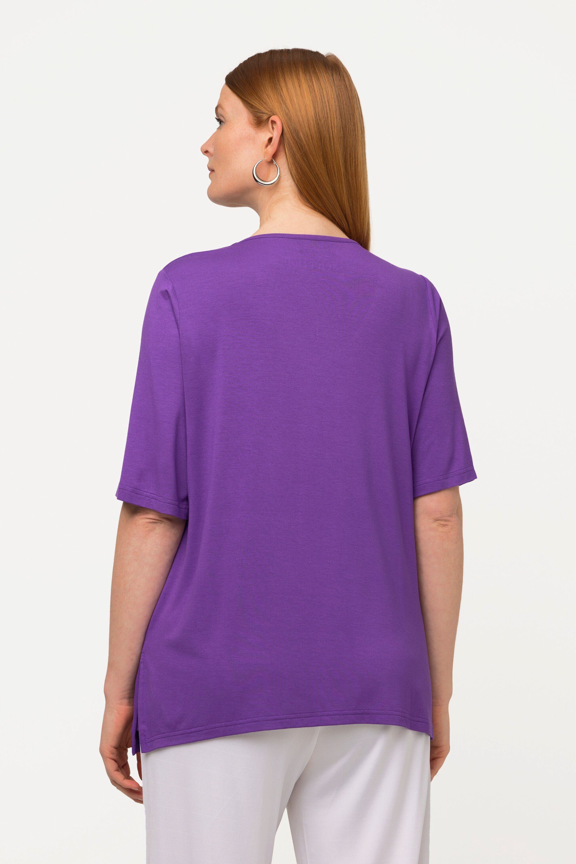 Rundhalsshirt doppellagig Halbarm violett V-Ausschnitt Popken T-Shirt vorne Ulla