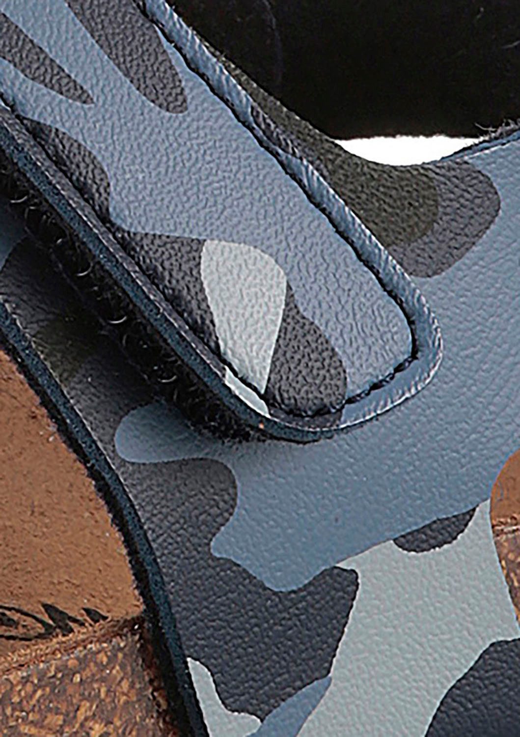 KIDSWORLD Riemchensandale Sommerschuh, Strandschuh, Urlaubschuh mit Camouflage-Muster