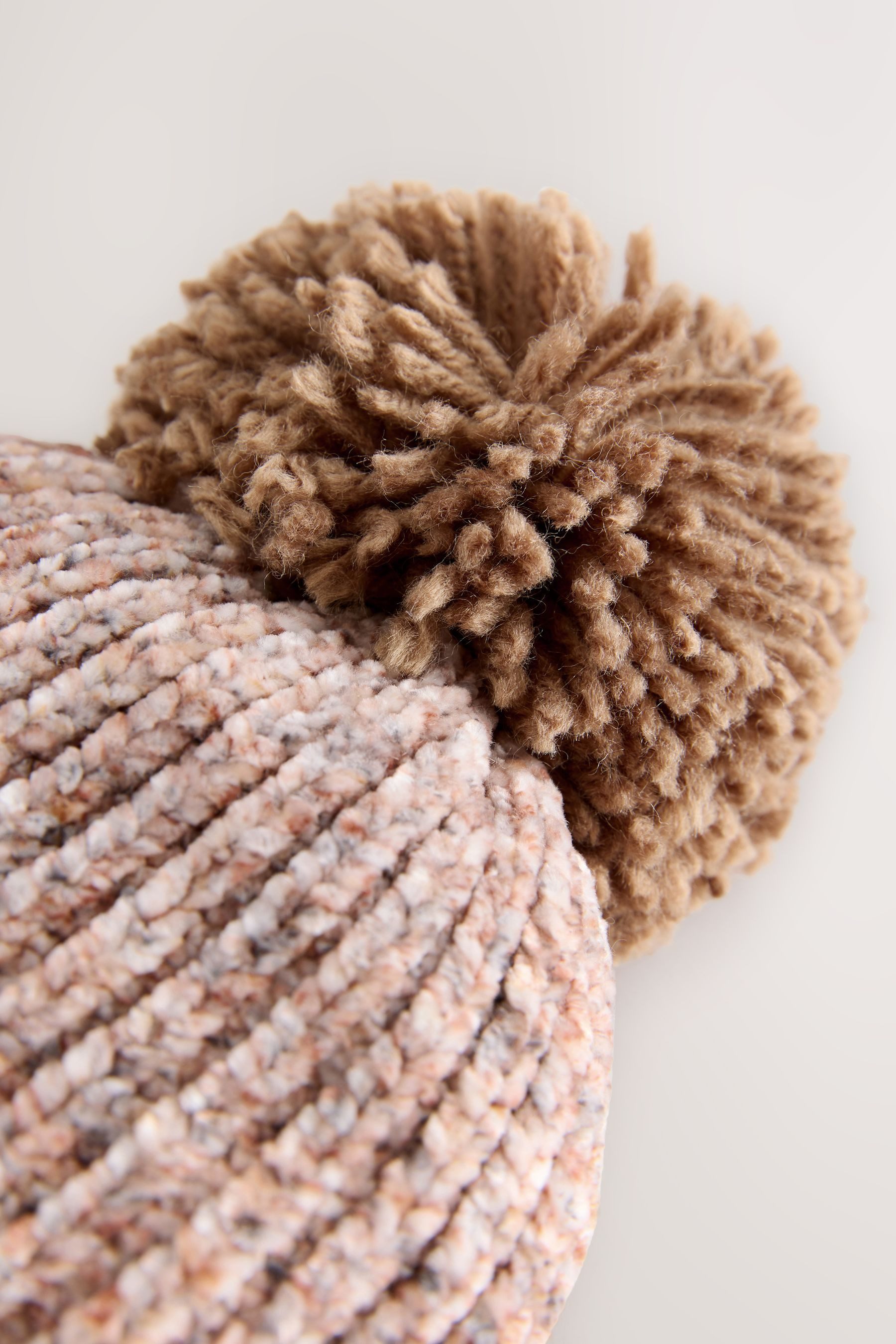 Next Bommelmütze Babybommelmütze aus Chenille (1-St)